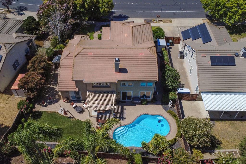 5569 Arlene WAY