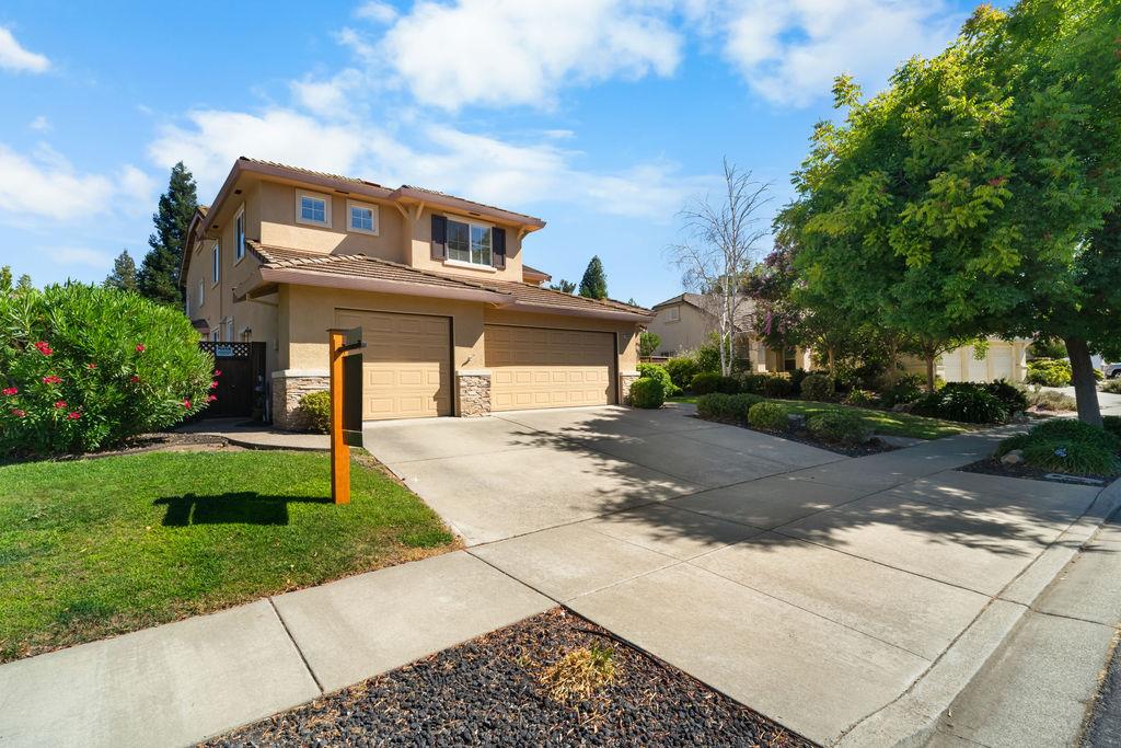 5569 Arlene WAY