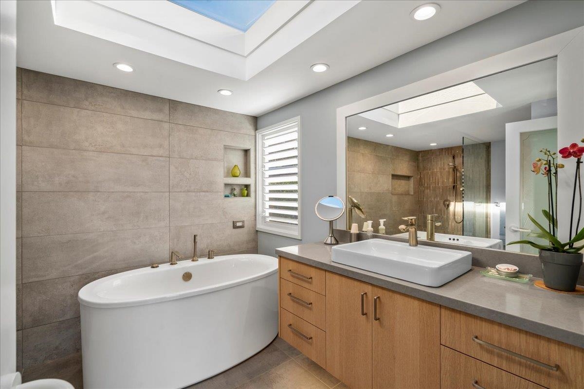 20 HUI RD I Unit: 25