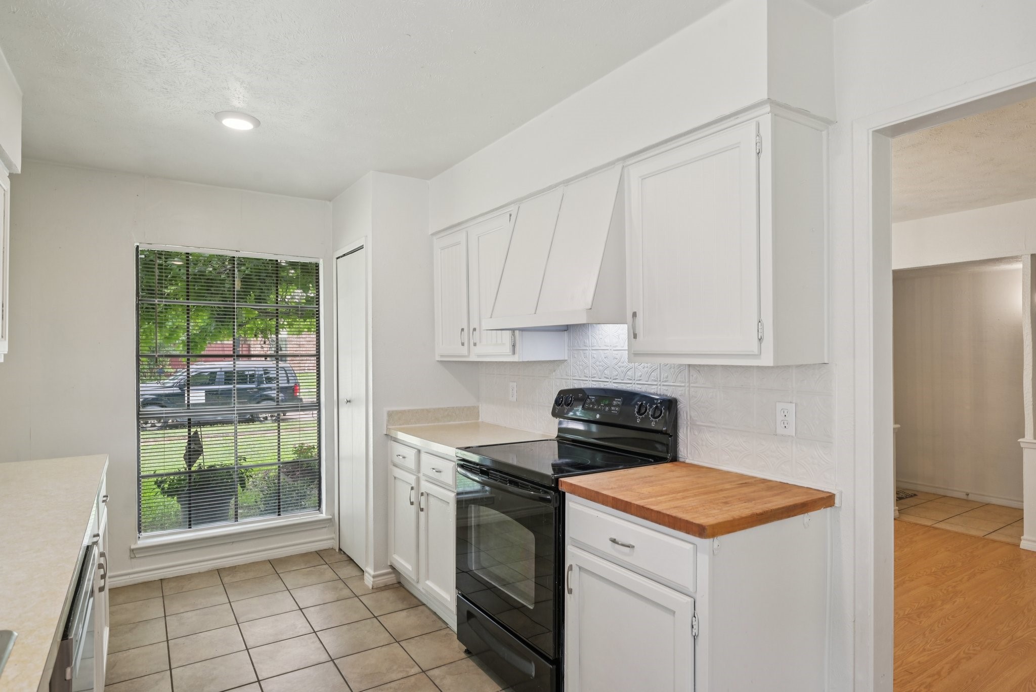 2622 Riviera Drive