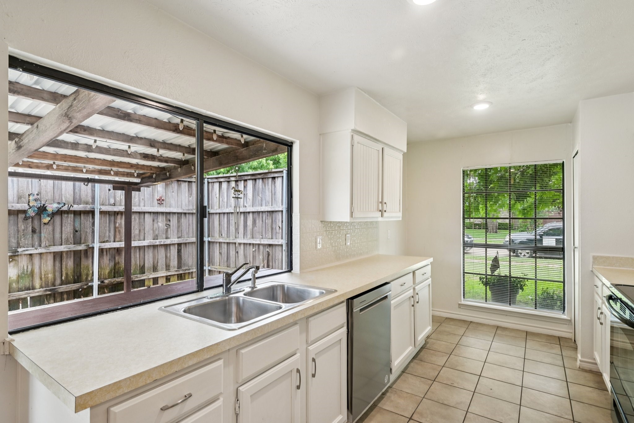 2622 Riviera Drive