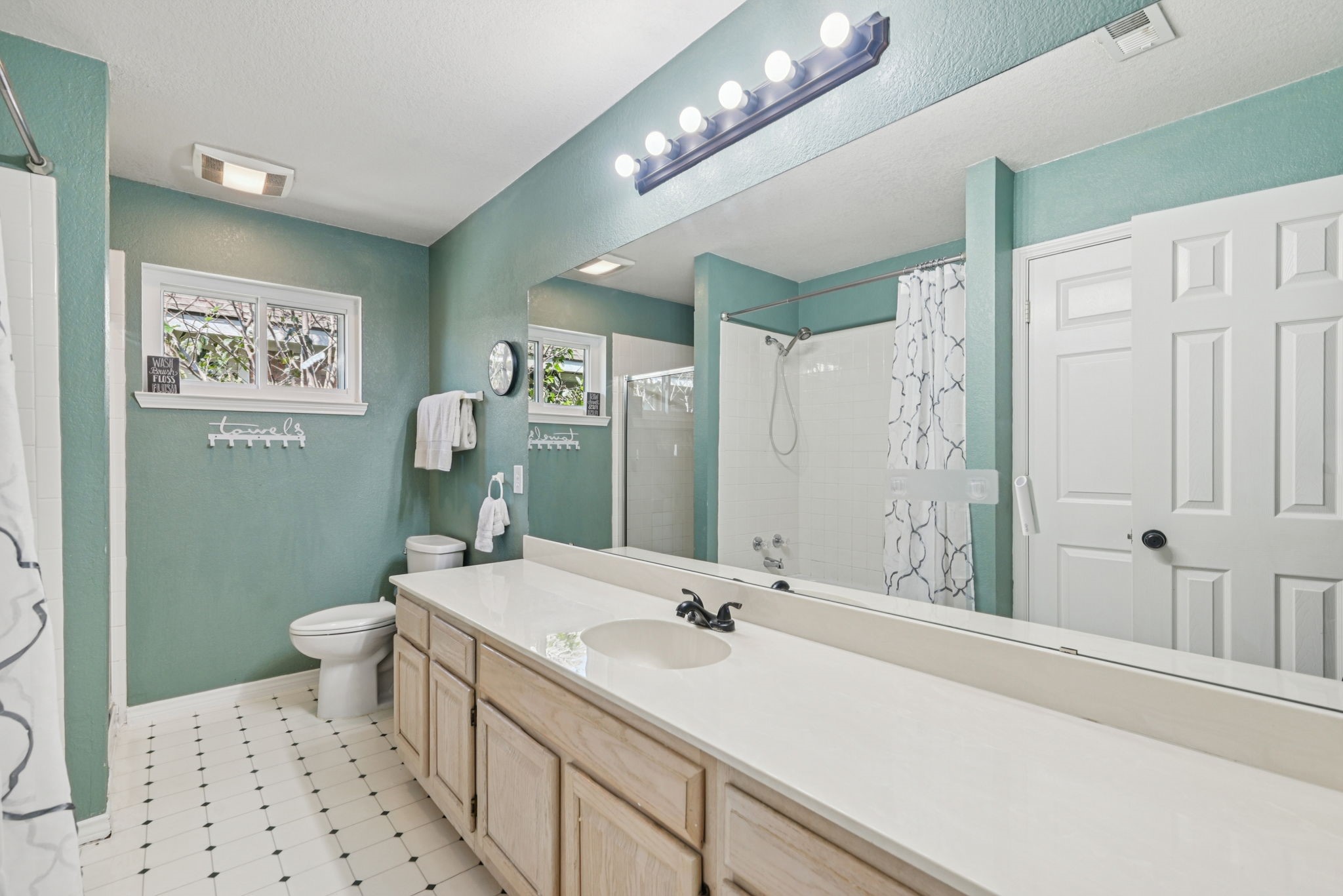 706 White Oak Street