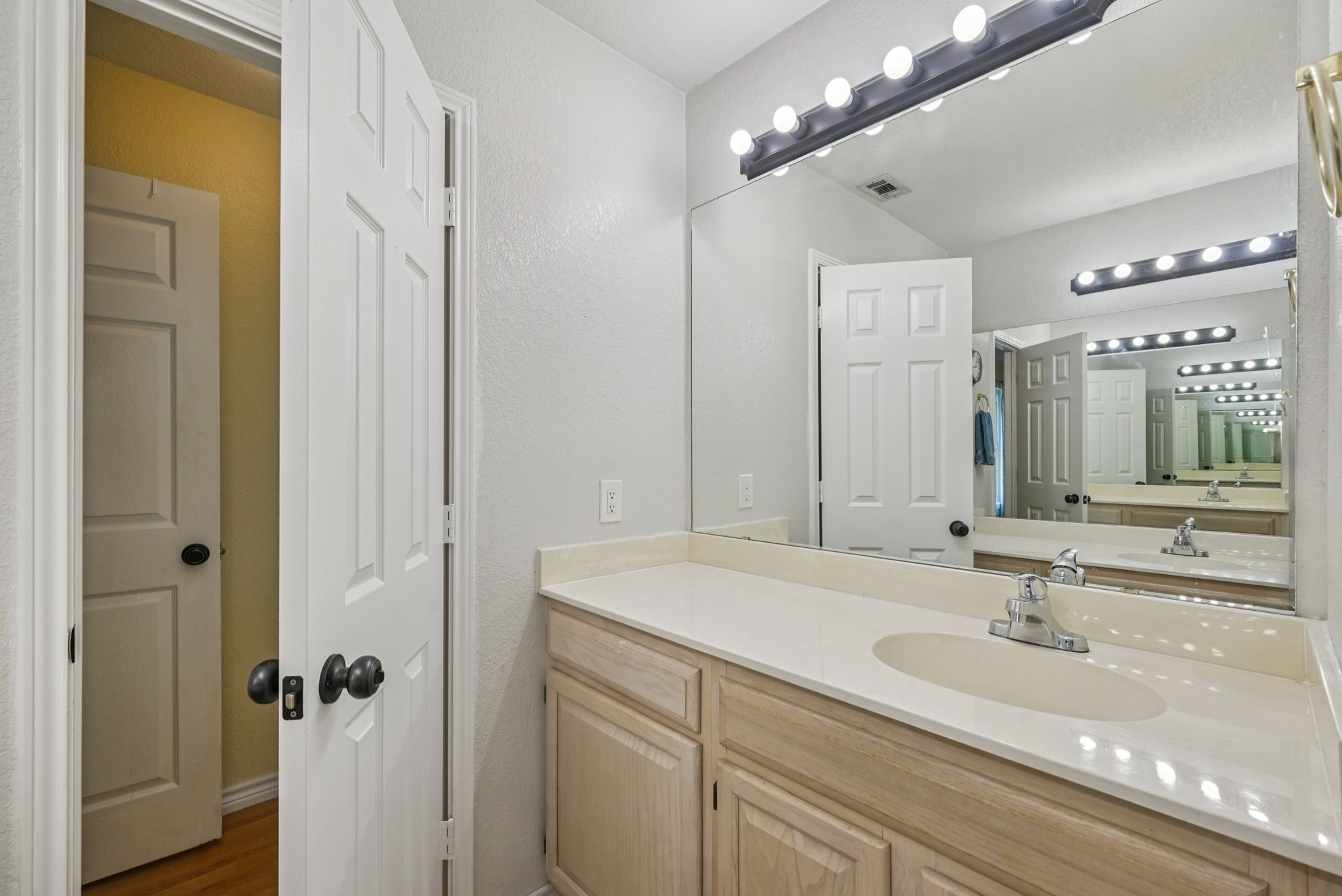 706 White Oak Street