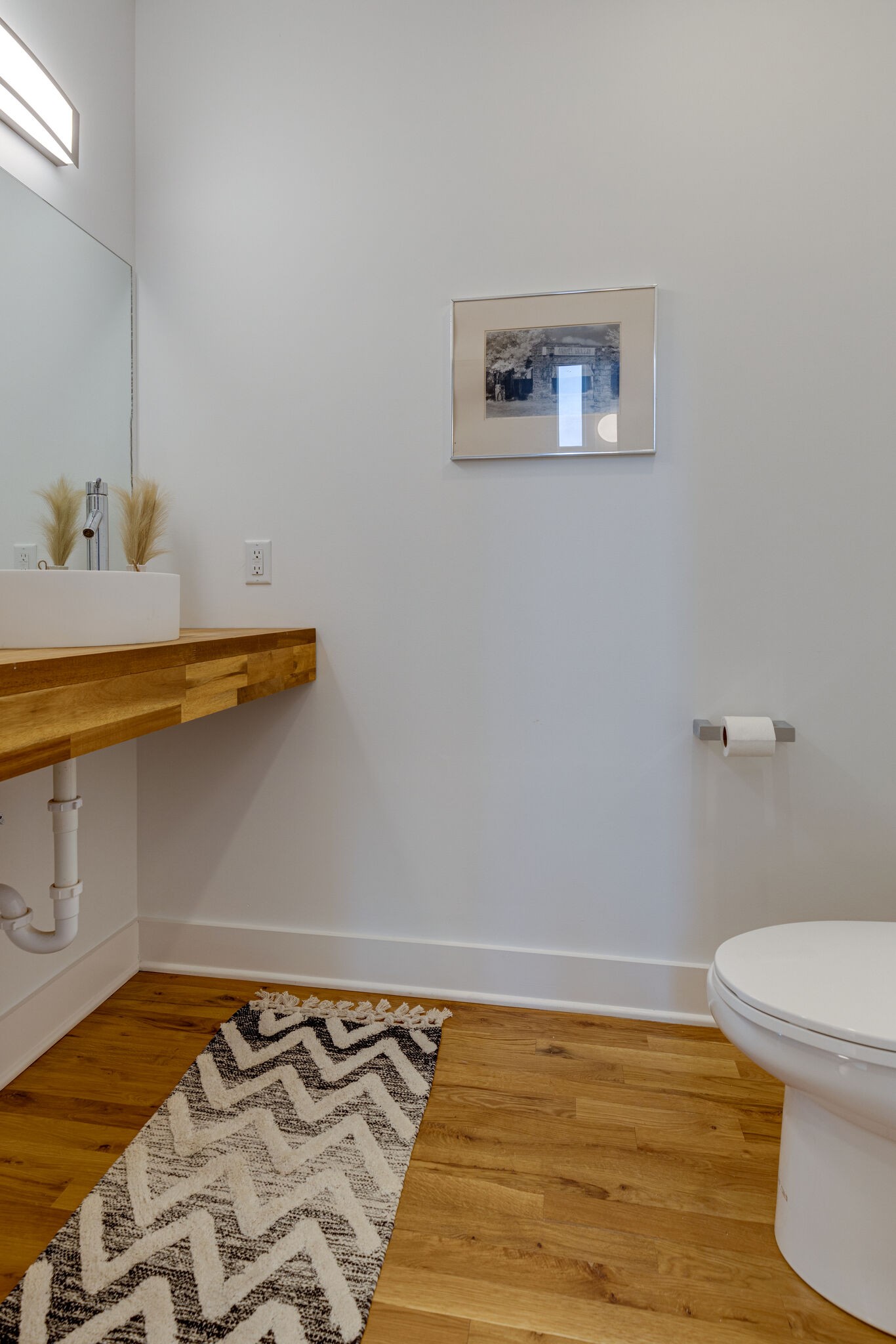 2513 White Ave Unit: 1