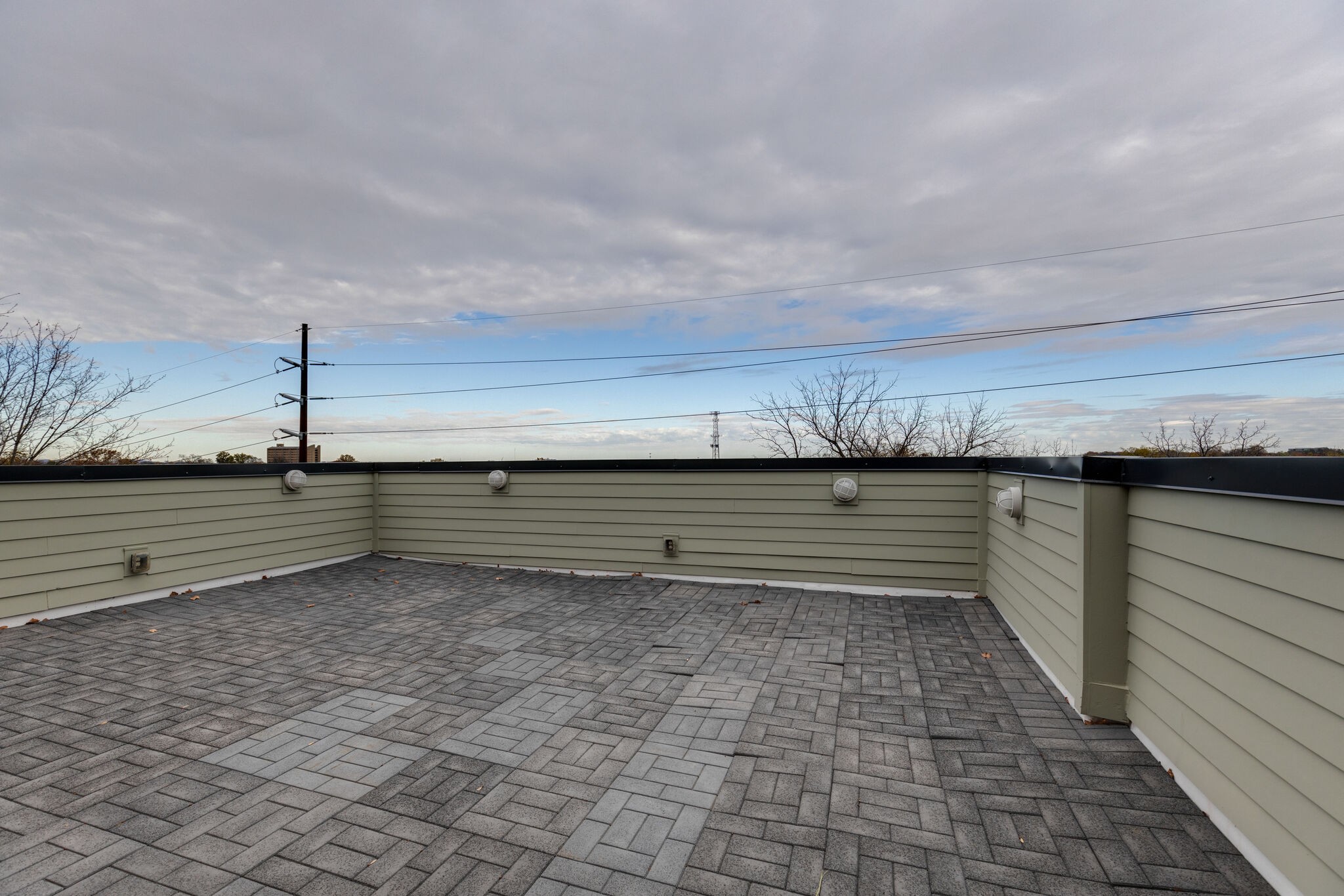 2513 White Ave Unit: 1