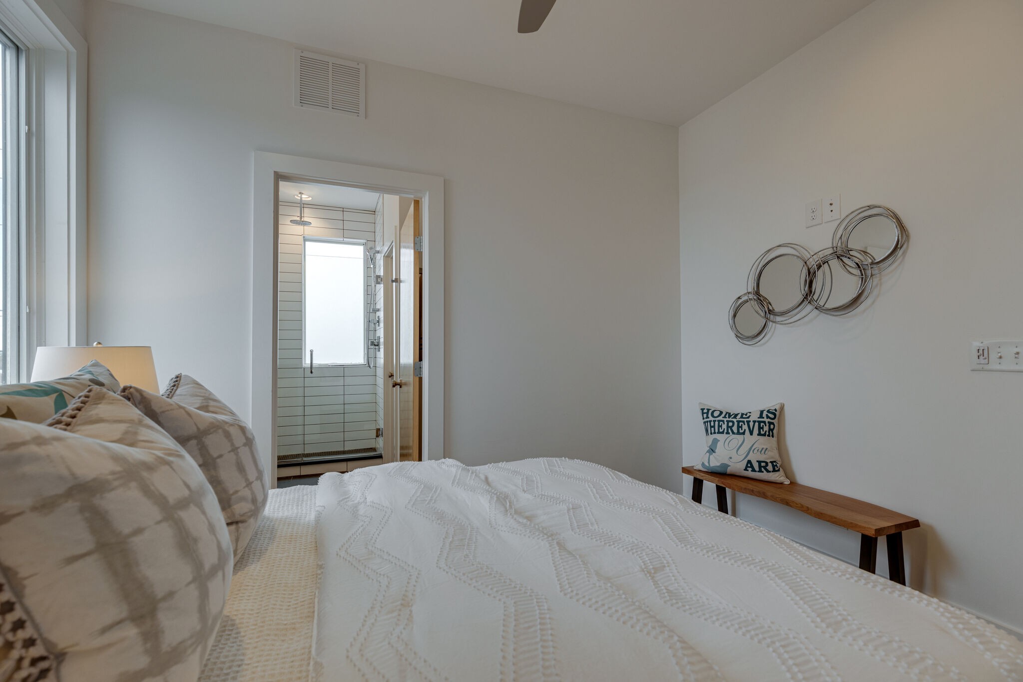 2513 White Ave Unit: 1