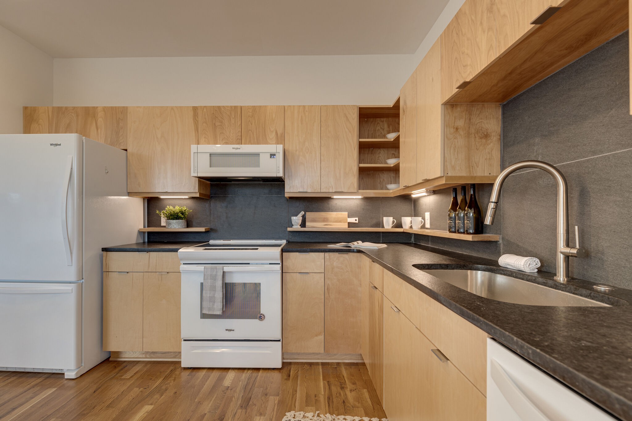 2513 White Ave Unit: 1