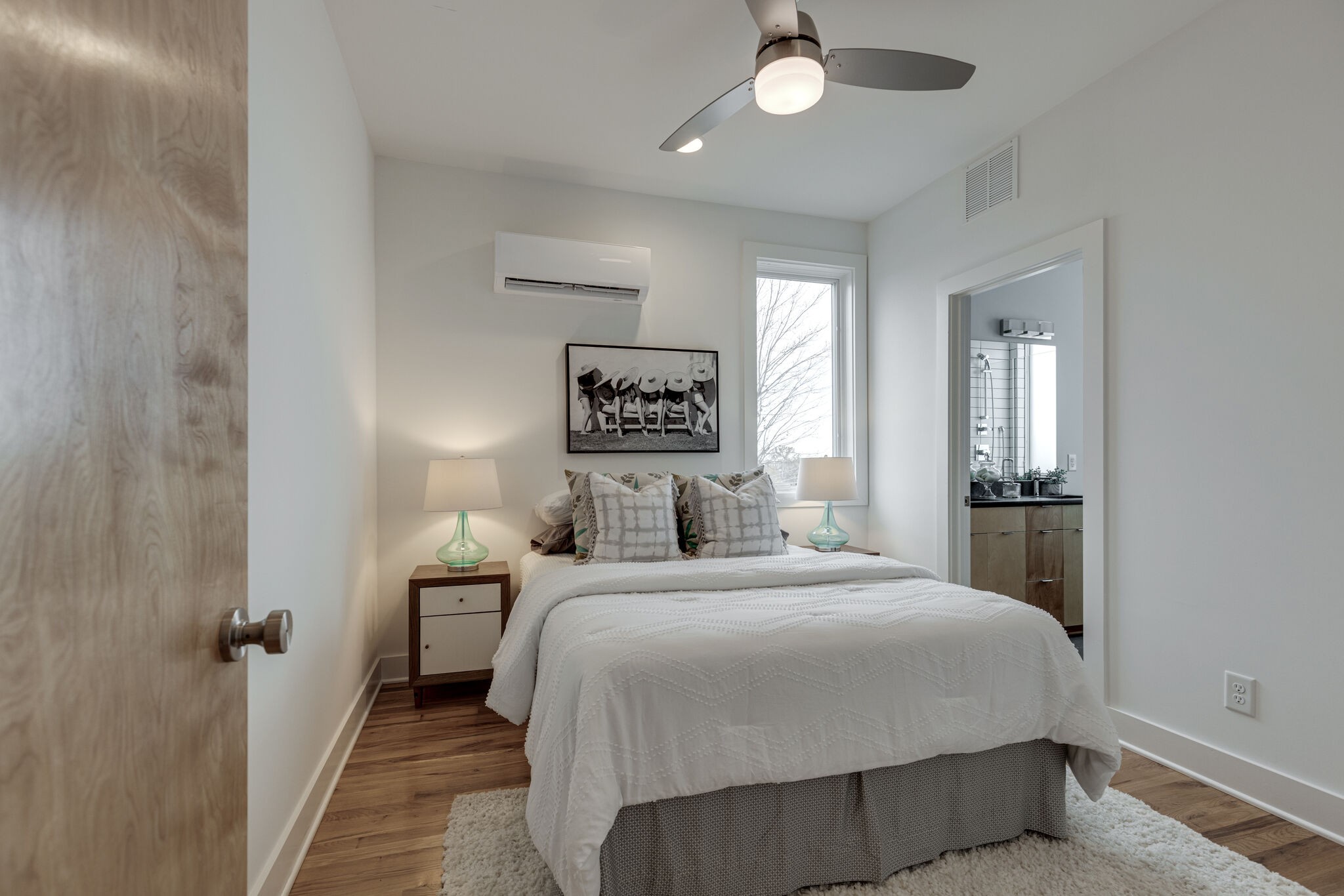 2513 White Ave Unit: 1