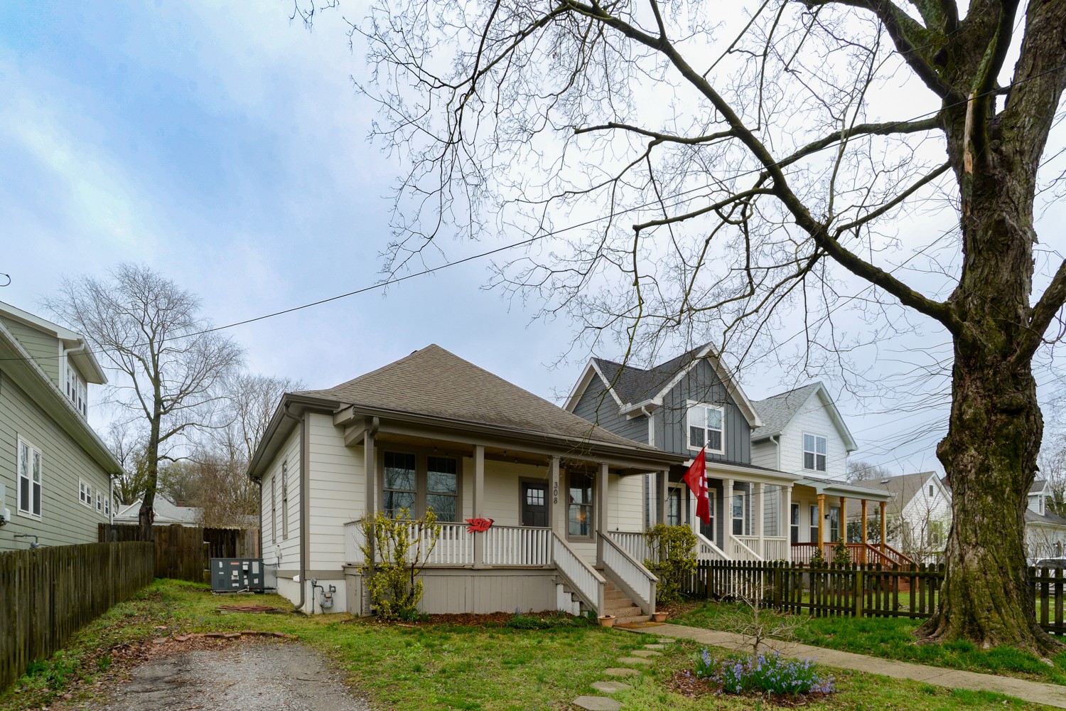308 Lutie St