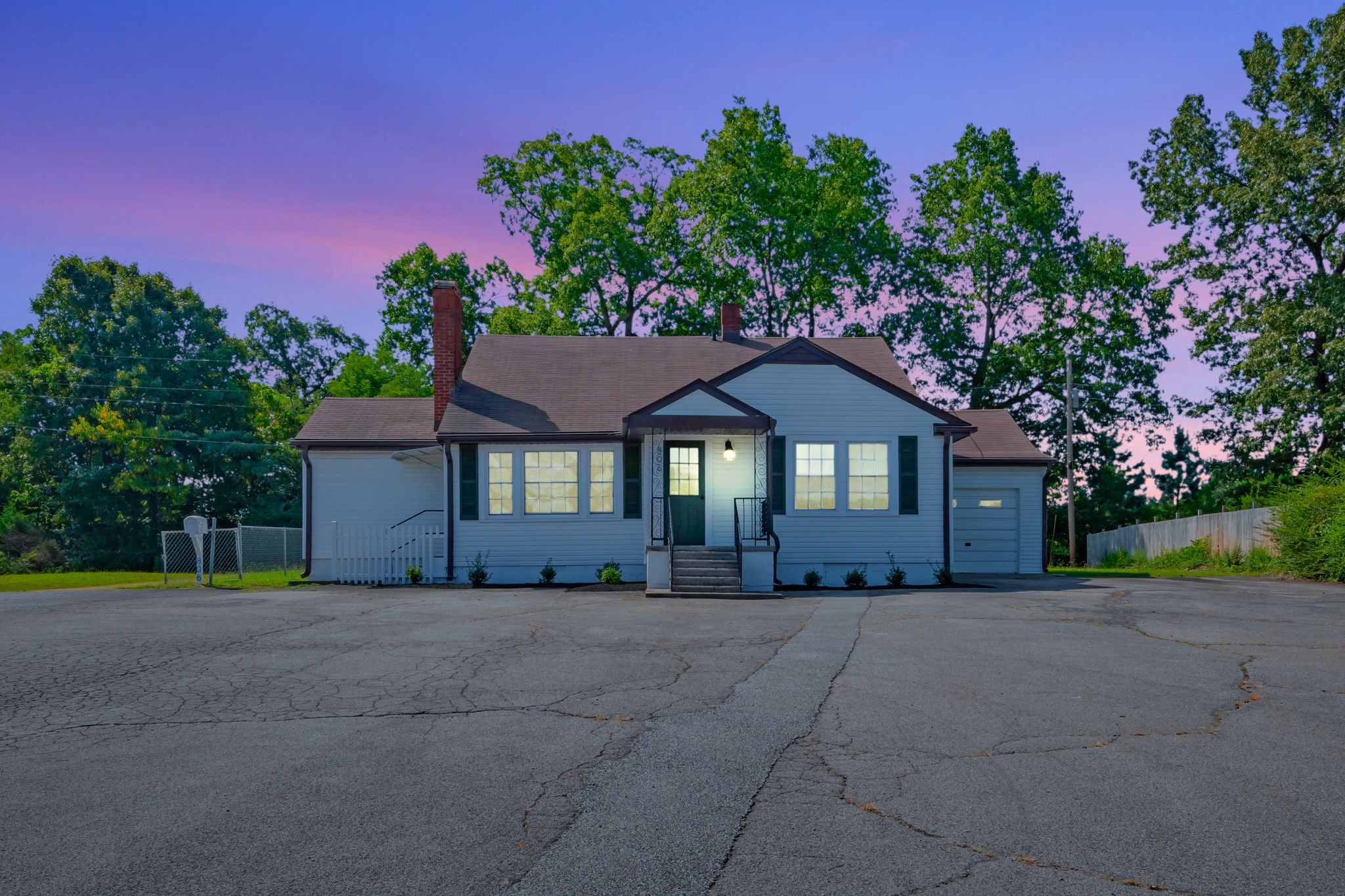 806 Highway 70, E