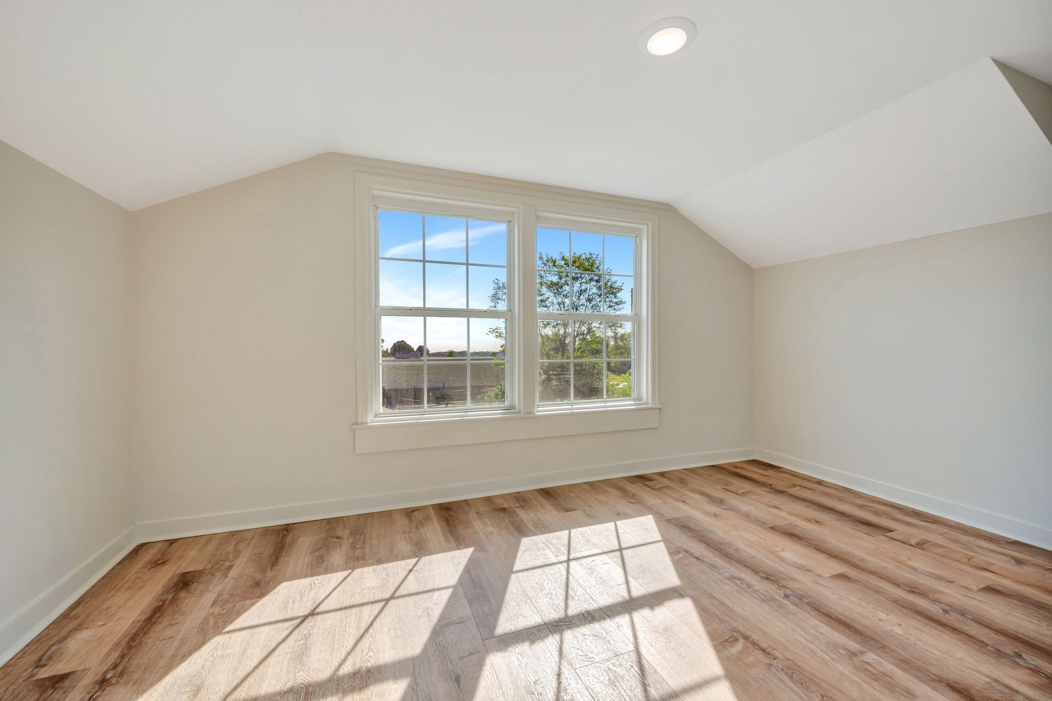 806 Highway 70, E