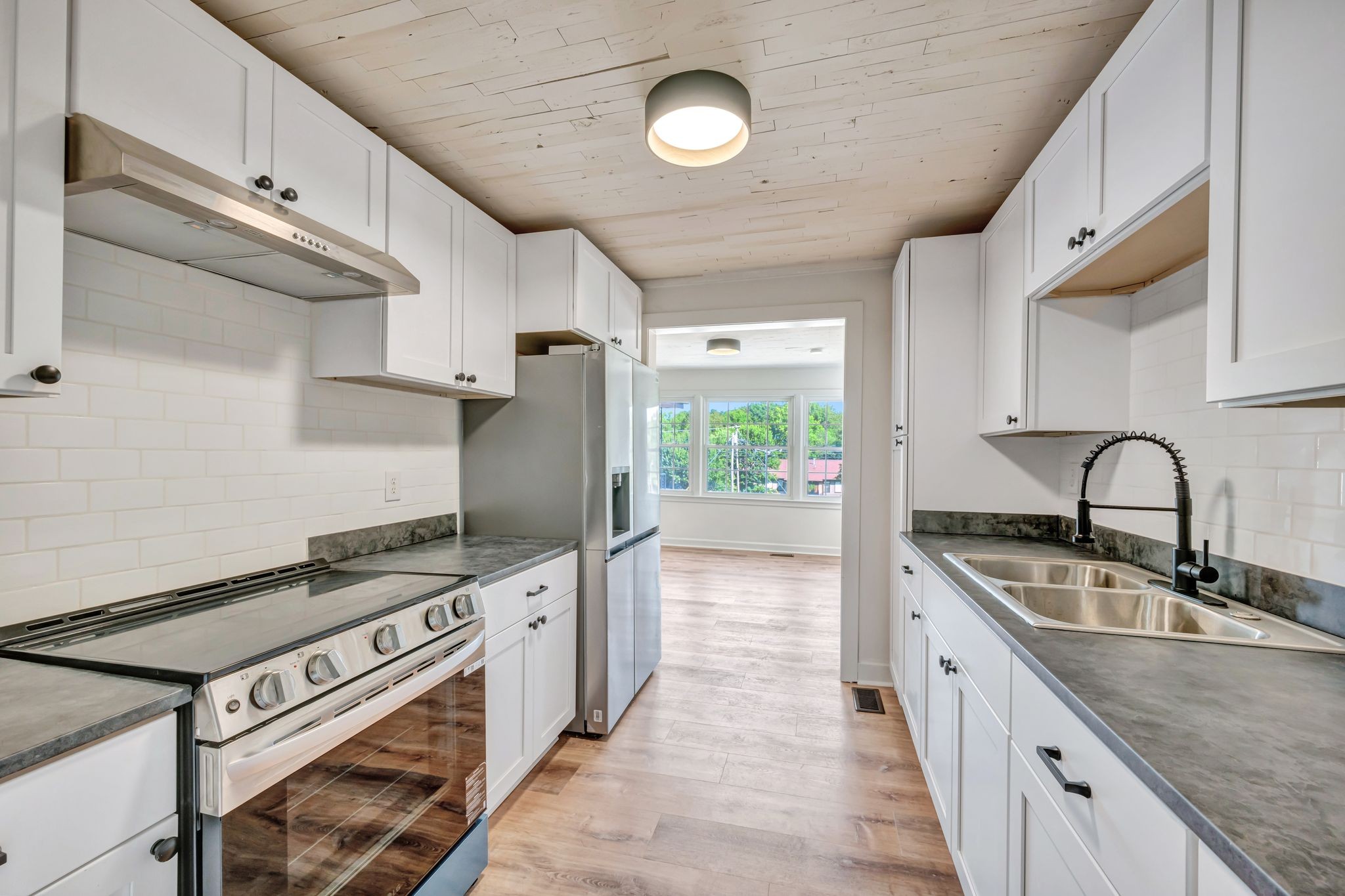 806 Highway 70, E