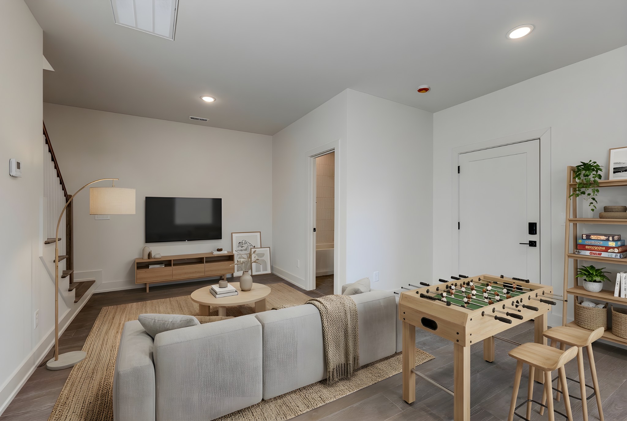 1038 E Trinity Ln Unit: 7