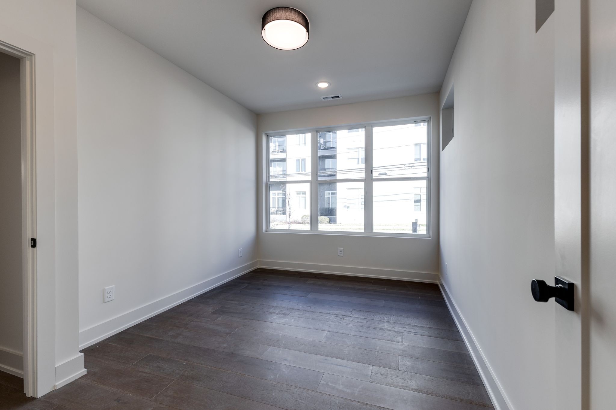 1038 E Trinity Ln Unit: 7