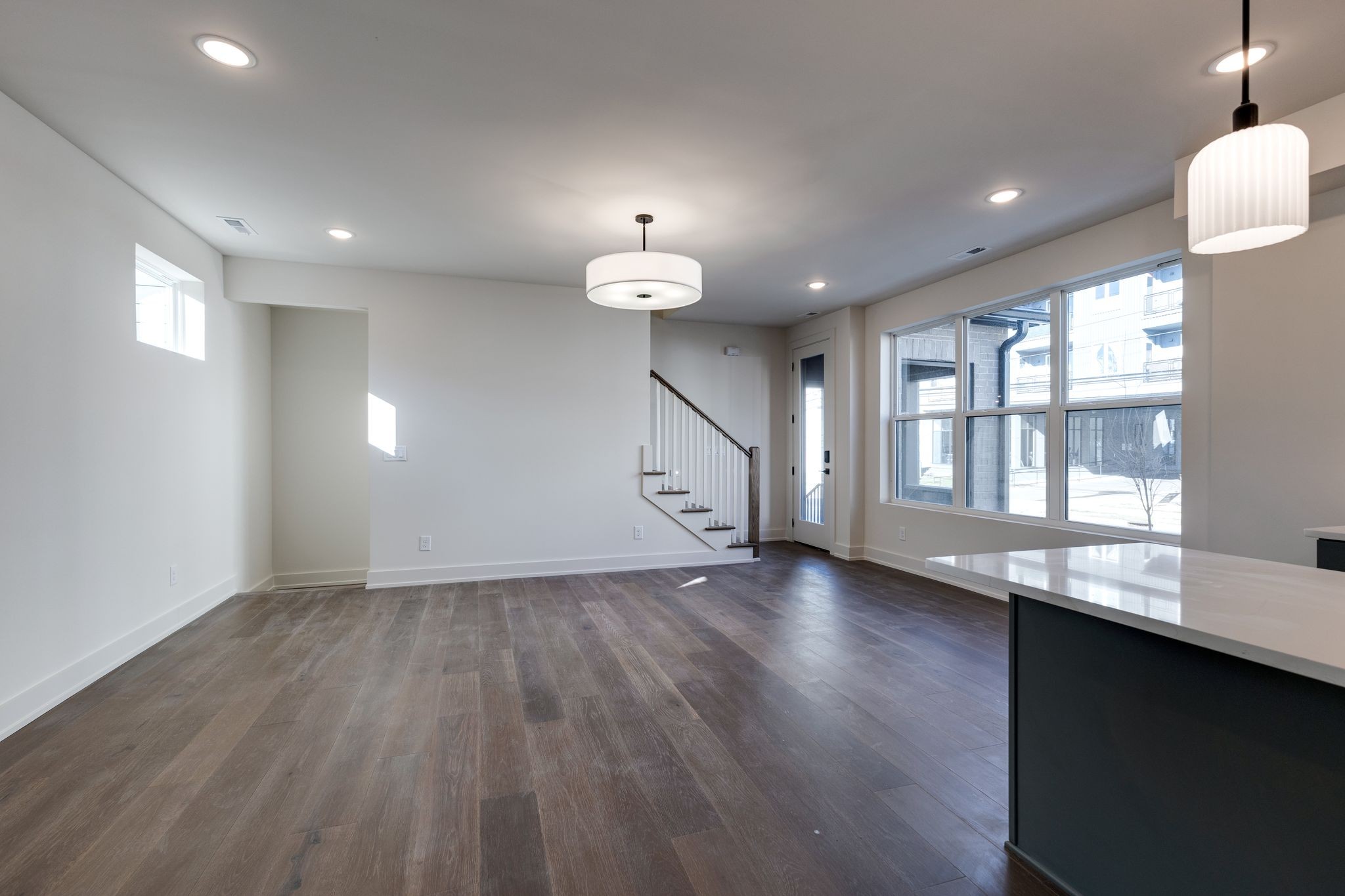 1038 E Trinity Ln Unit: 7