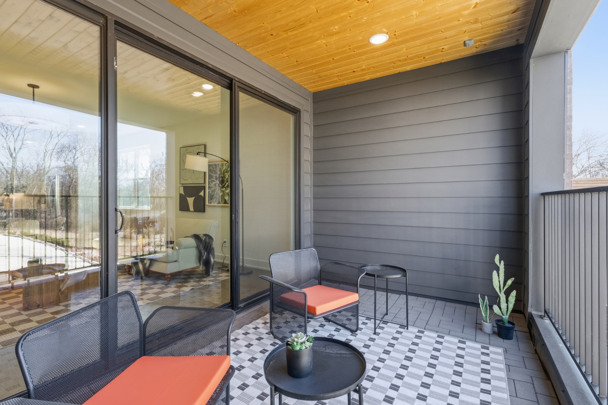 977 Dozier Pl Unit: 3