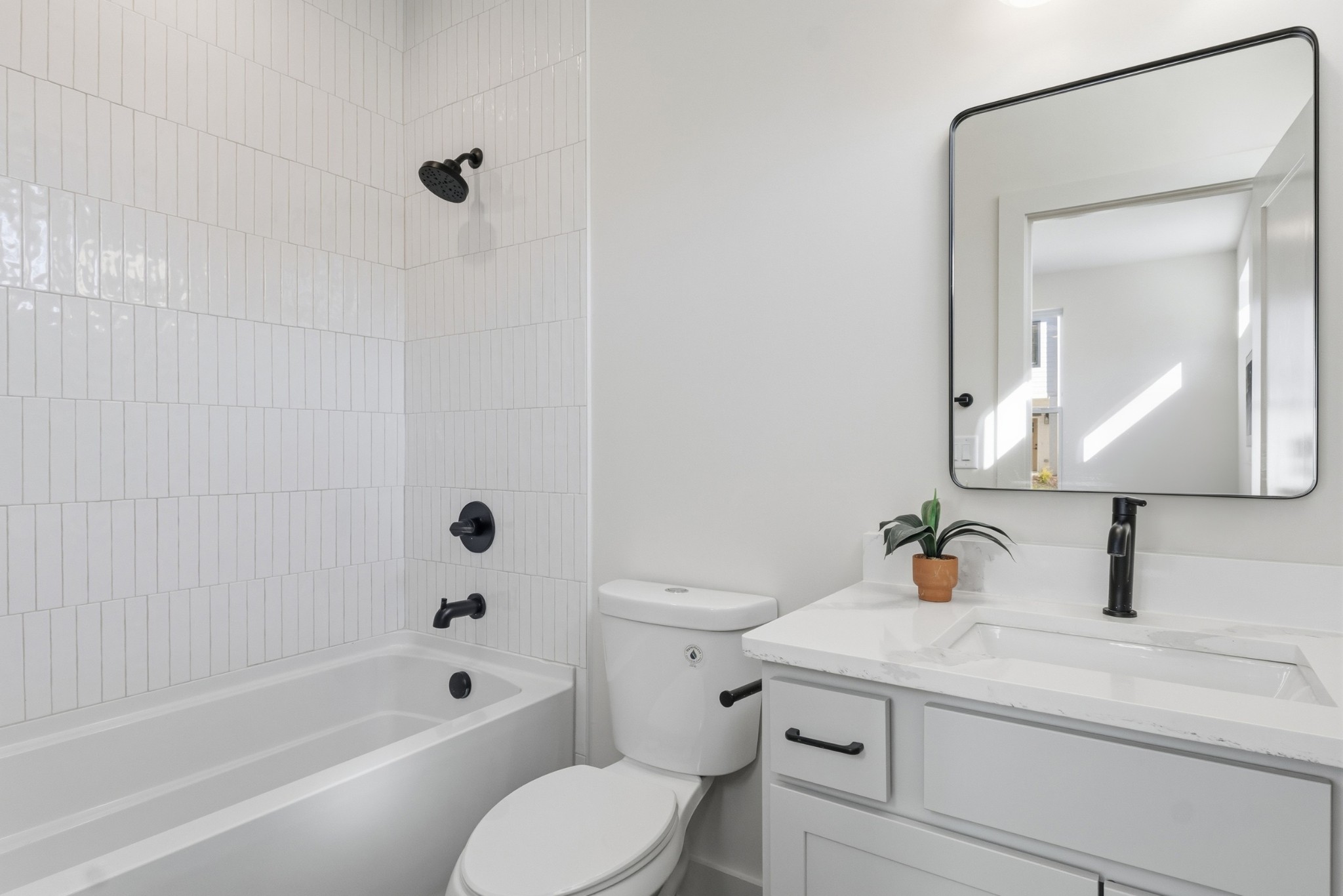 977 Dozier Pl Unit: 3