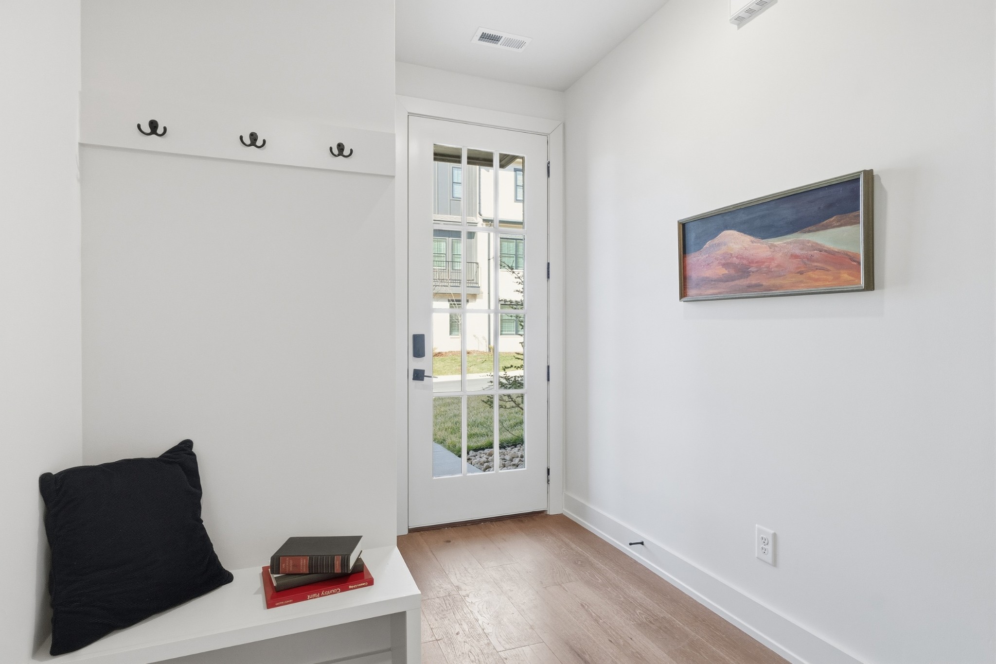 977 Dozier Pl Unit: 3