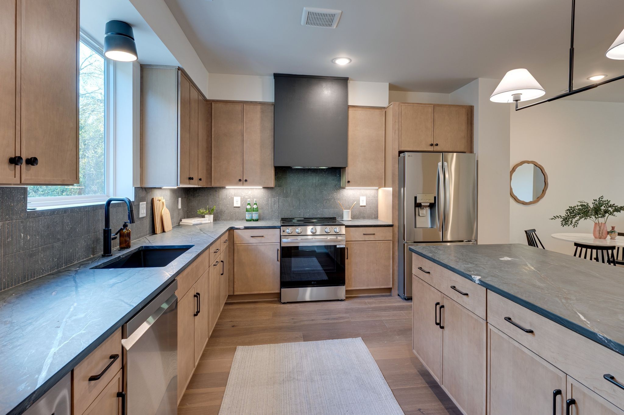 977 Dozier Pl Unit: 3