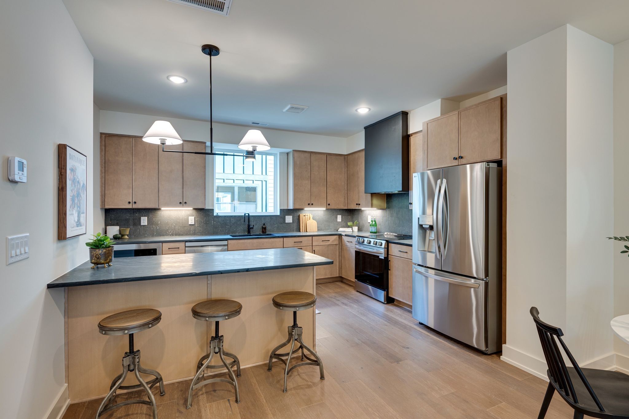 981 Dozier Pl Unit: 2