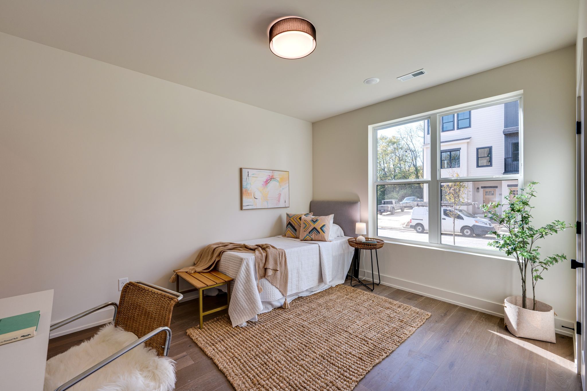 975 Dozier Pl Unit: 4*