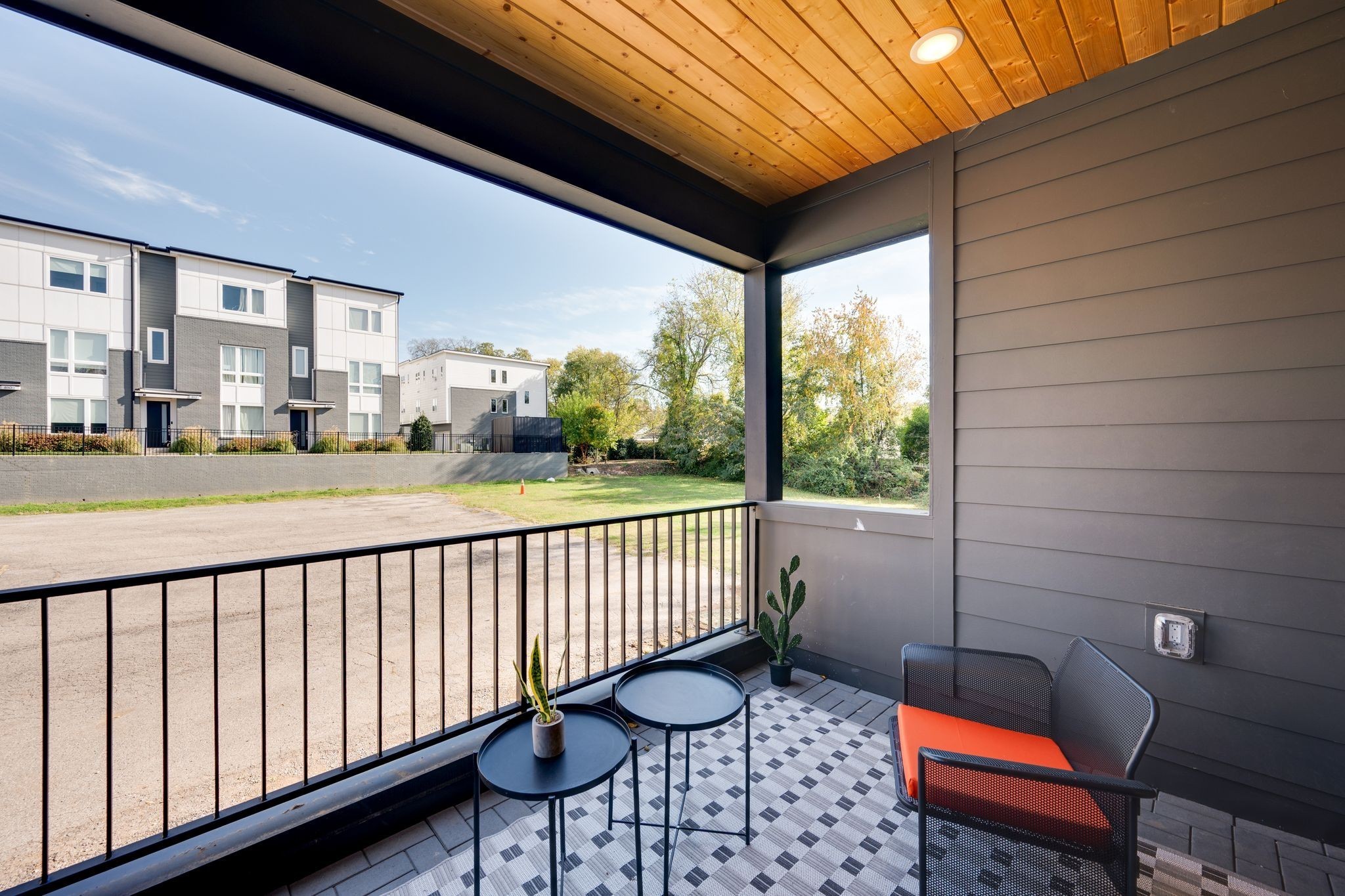 1040 East Trinity Unit: 8