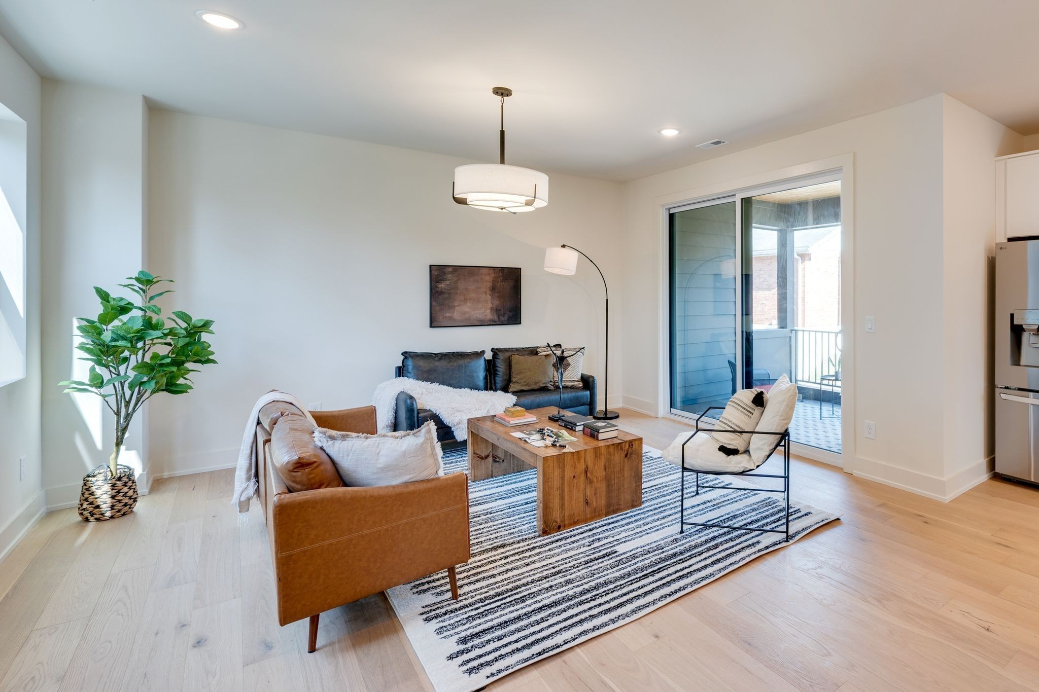 1040 East Trinity Unit: 8