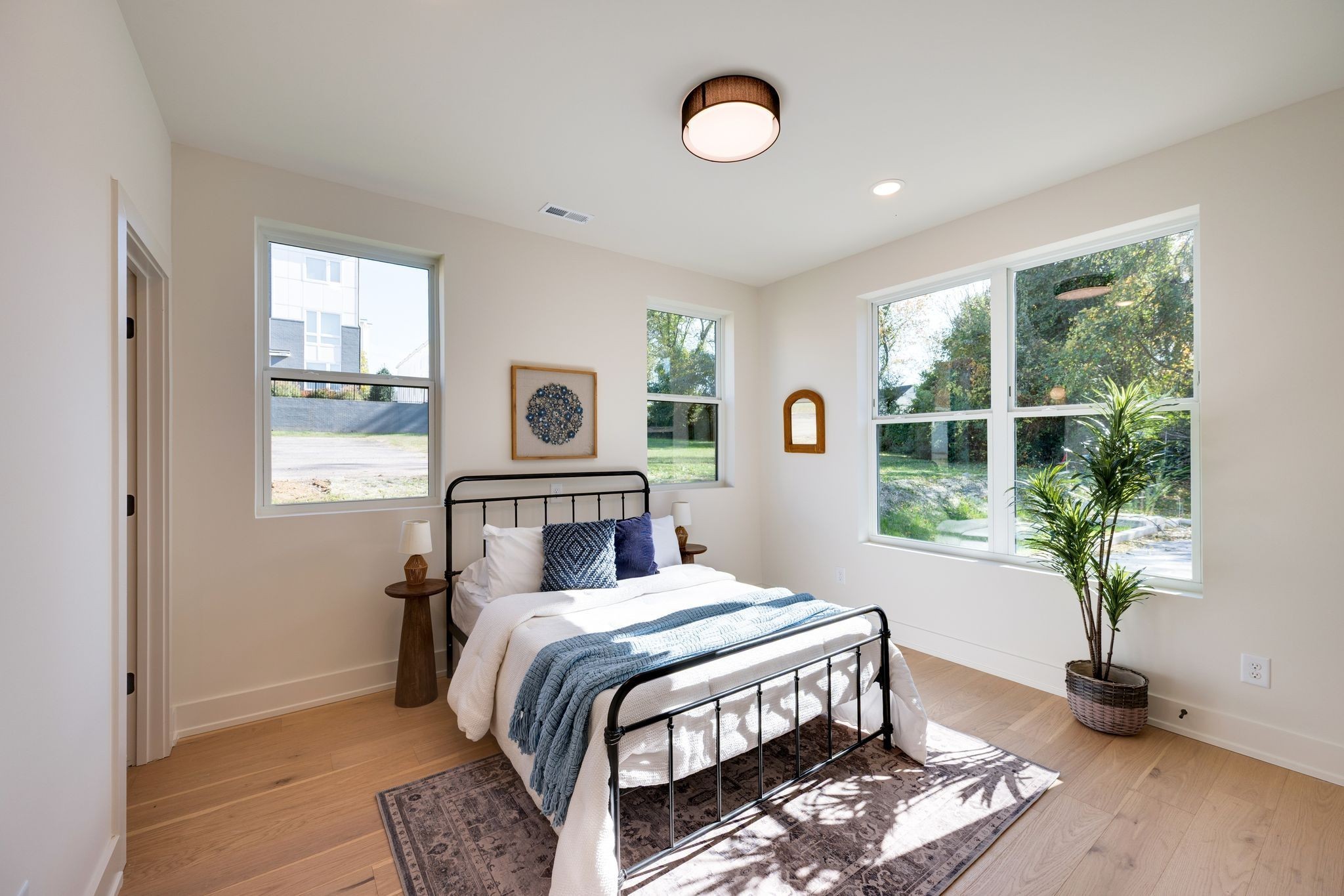 1040 East Trinity Unit: 8