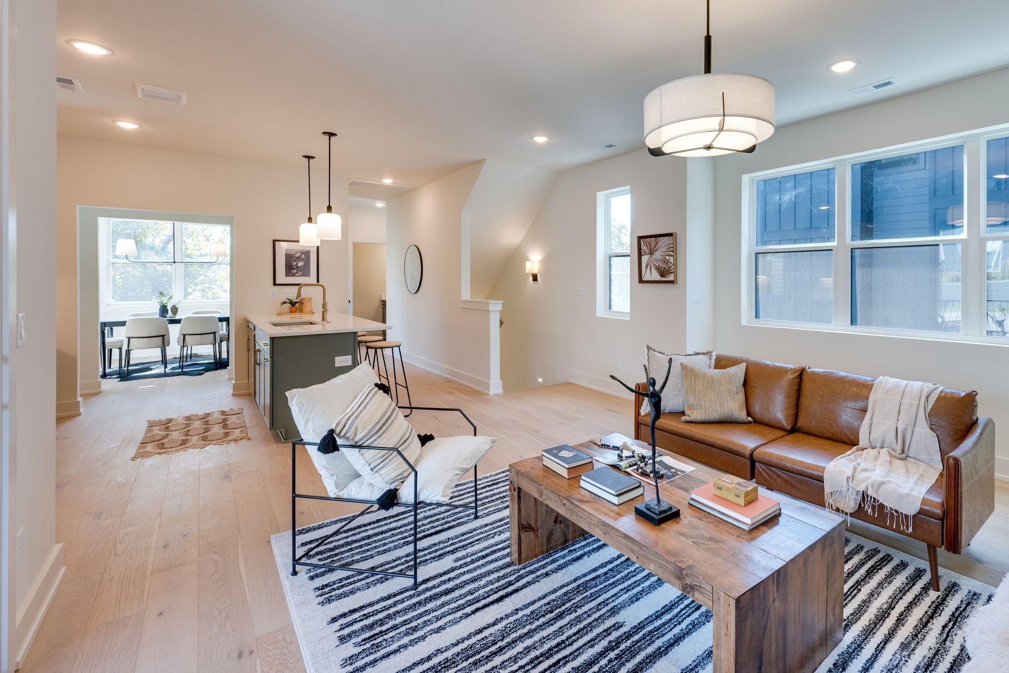 1040 East Trinity Unit: 8