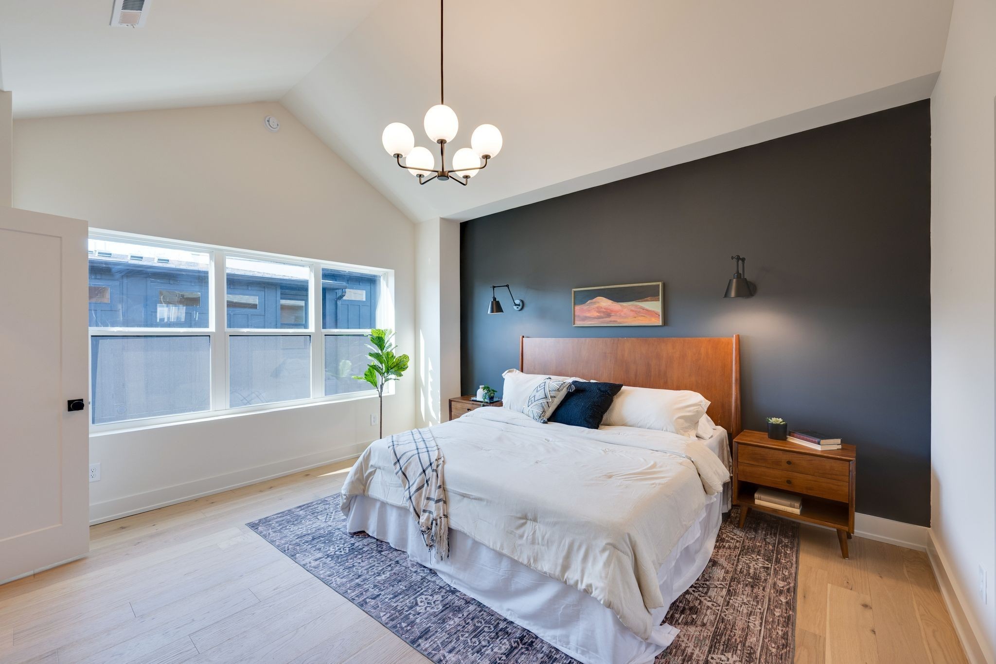 1040 East Trinity Unit: 8