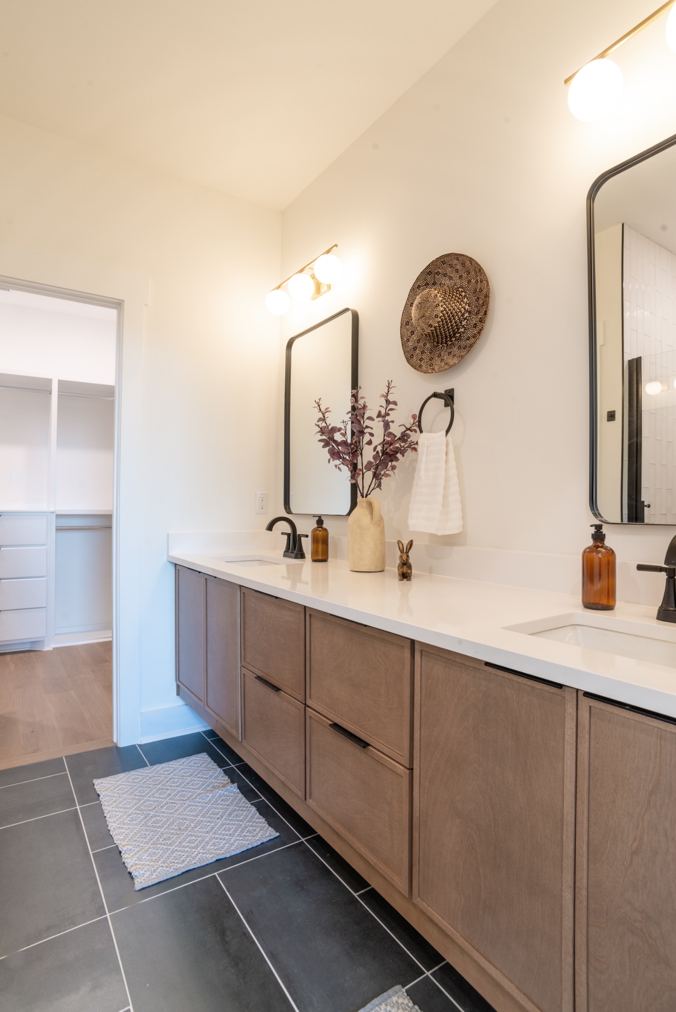 198 Chilton St Unit: B