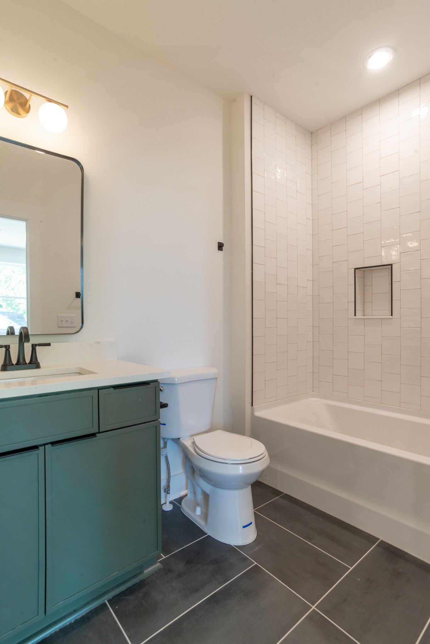 198 Chilton St Unit: B