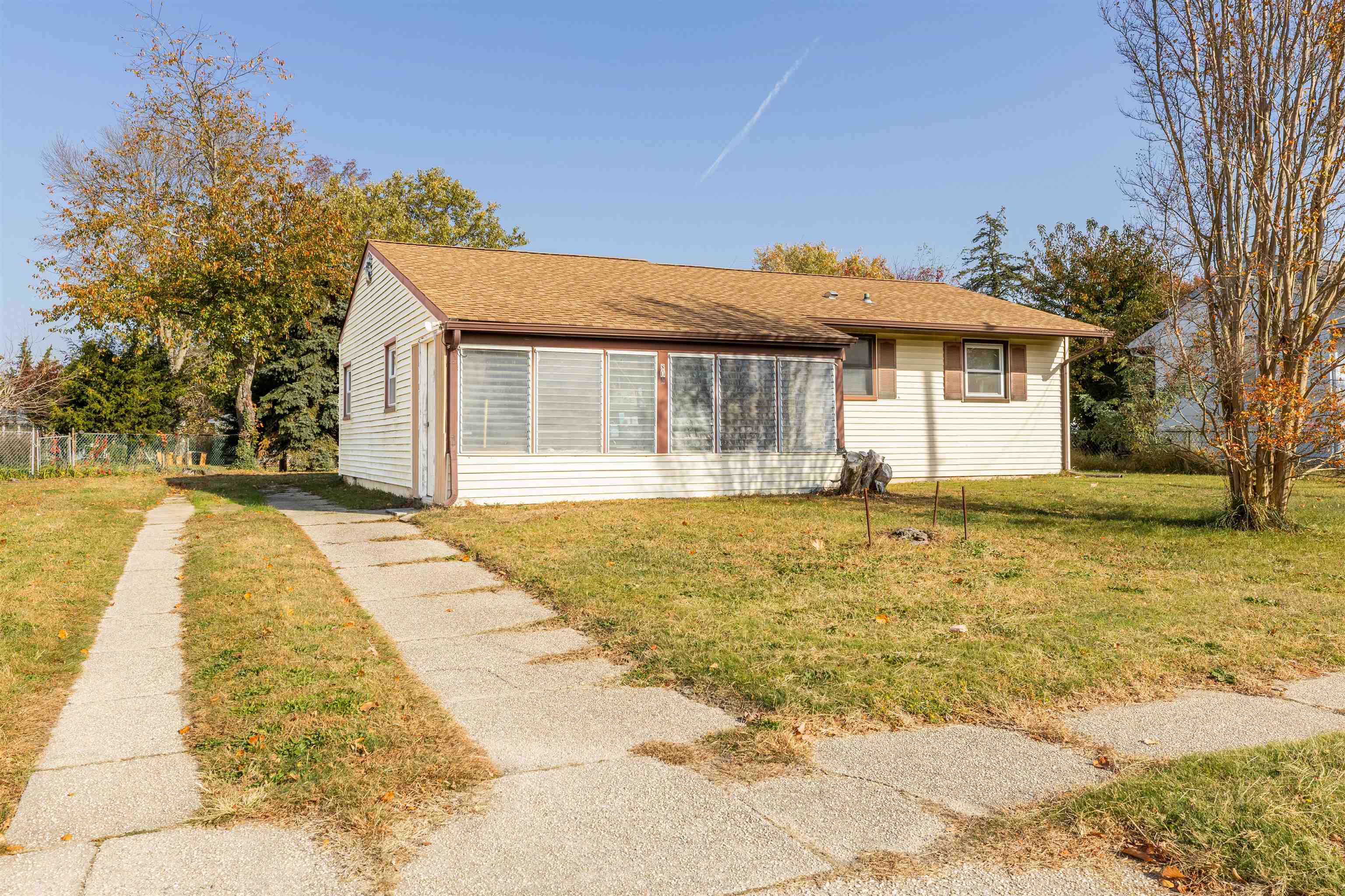 803 Rosehill Parkway
