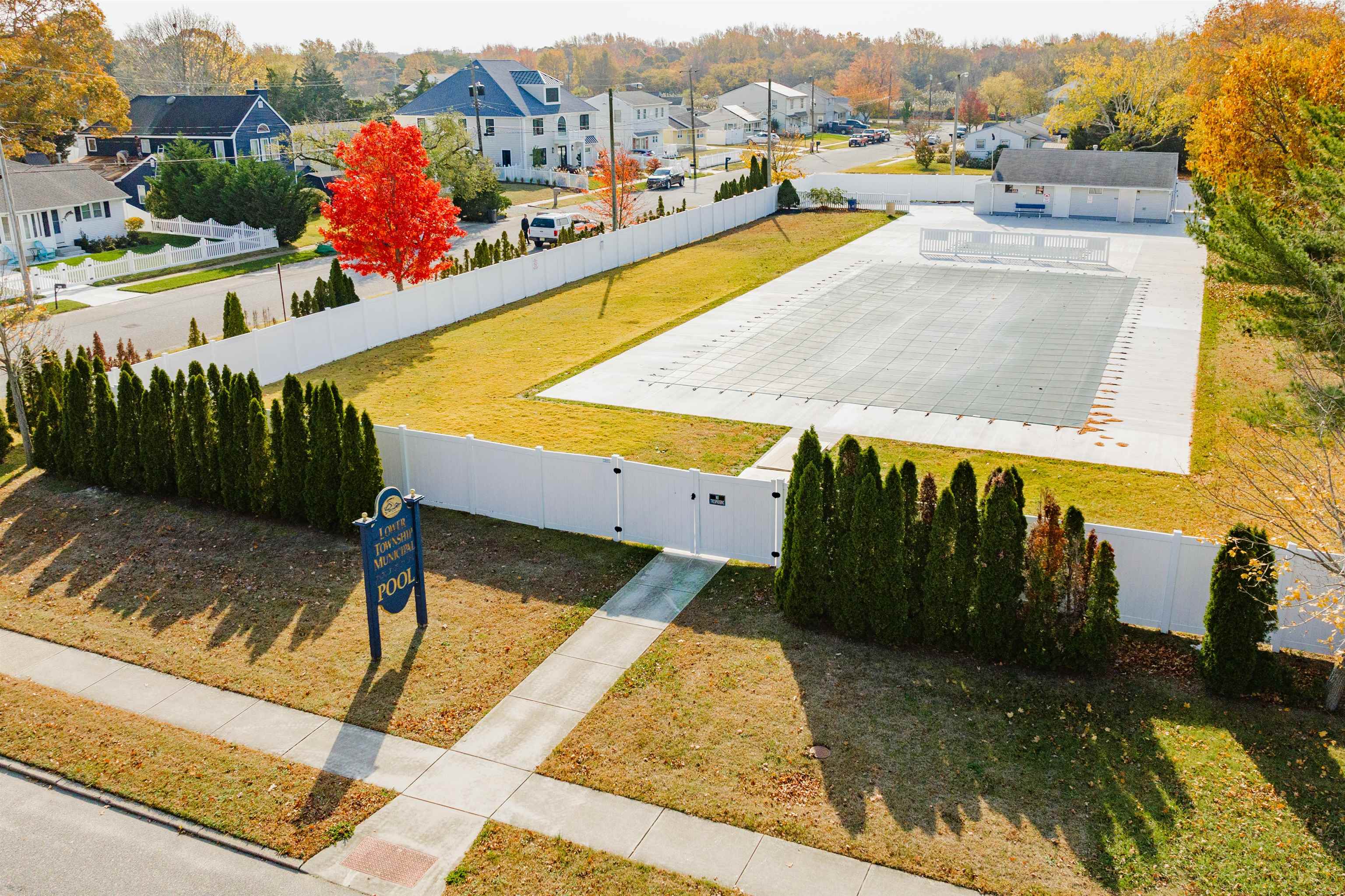 803 Rosehill Parkway