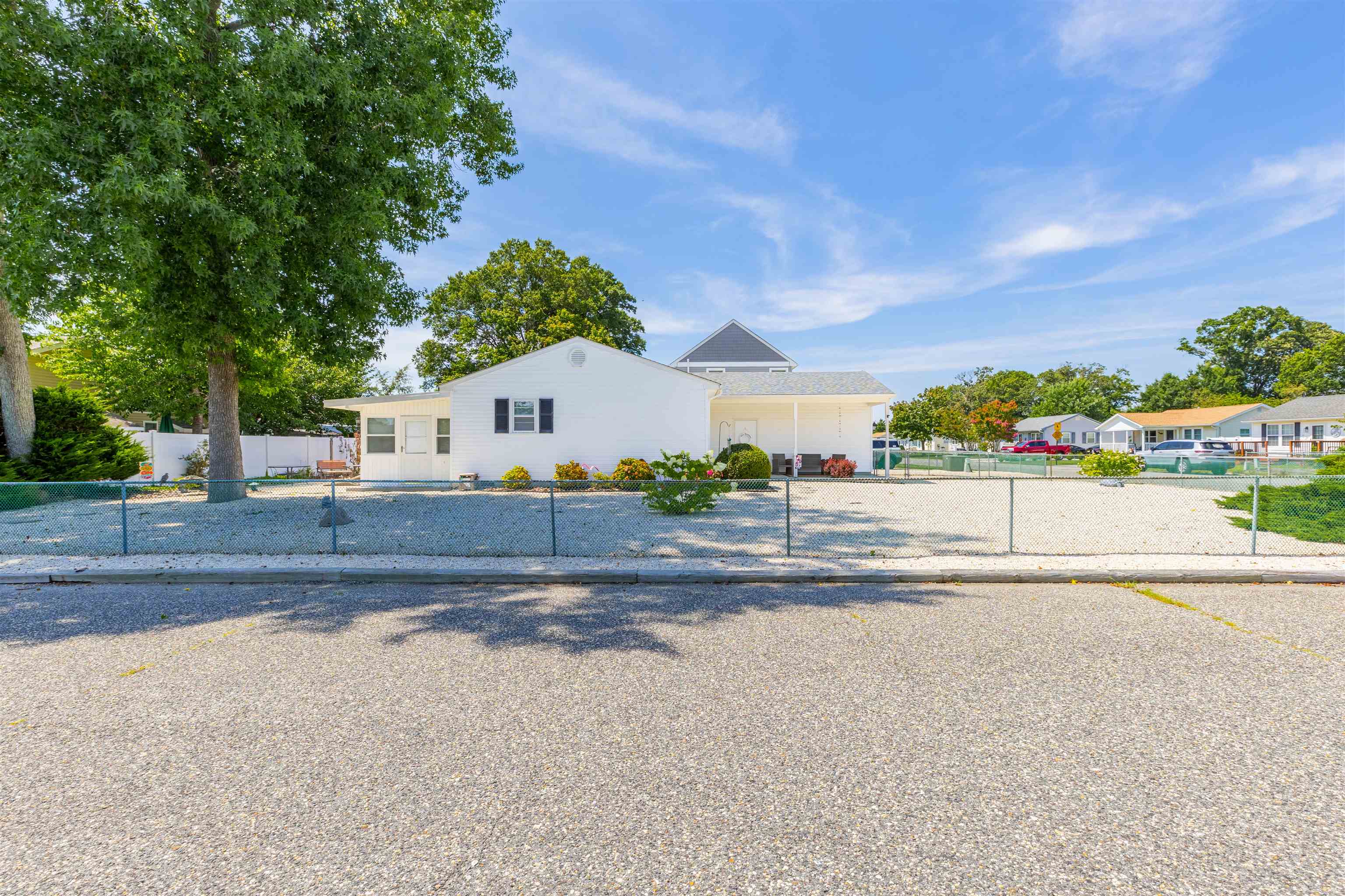 300 Cedardale Avenue