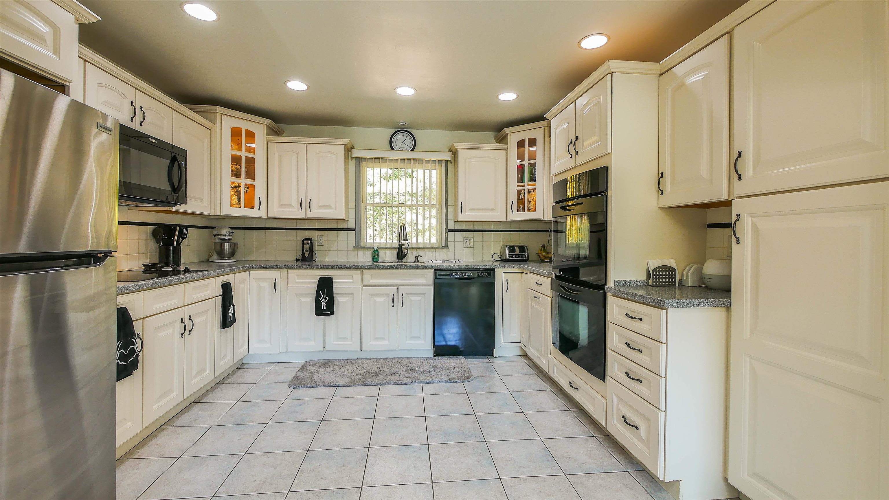 302 Ridge Road
