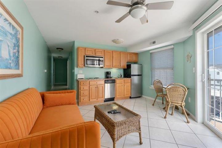 106 Spruce Avenue Unit: 204