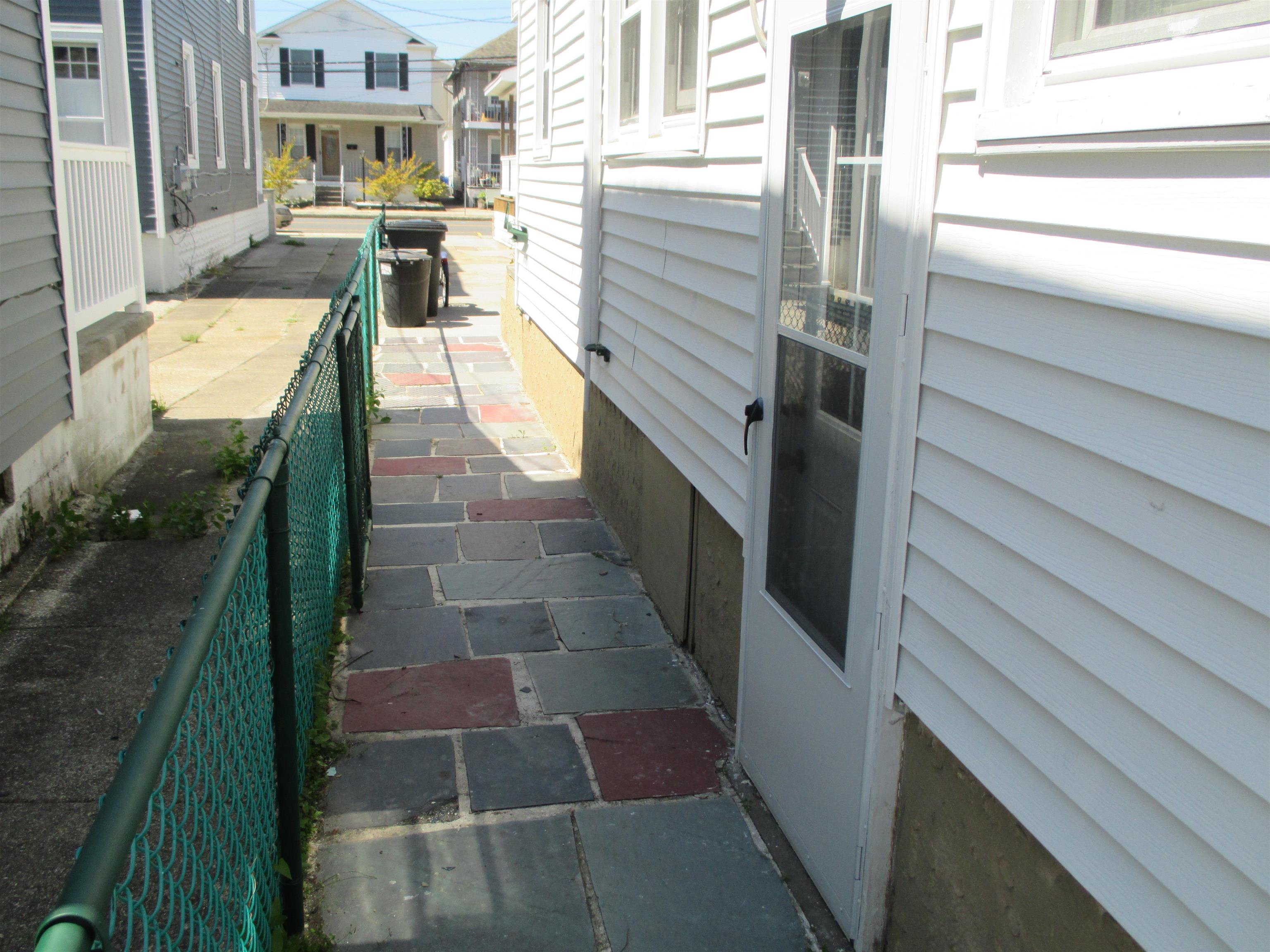119 E Cresse Avenue Unit: B