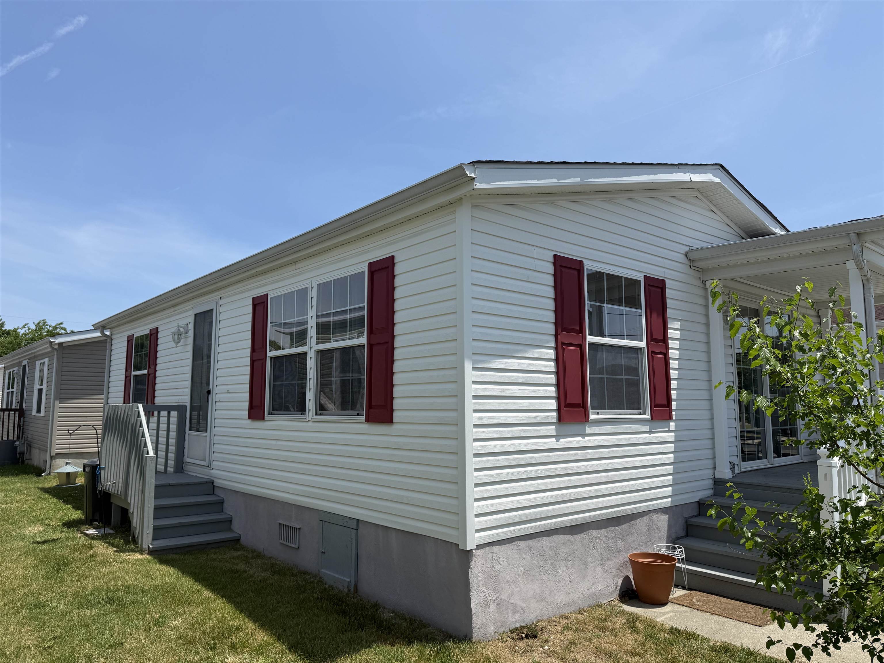 745 Meadowview Lane