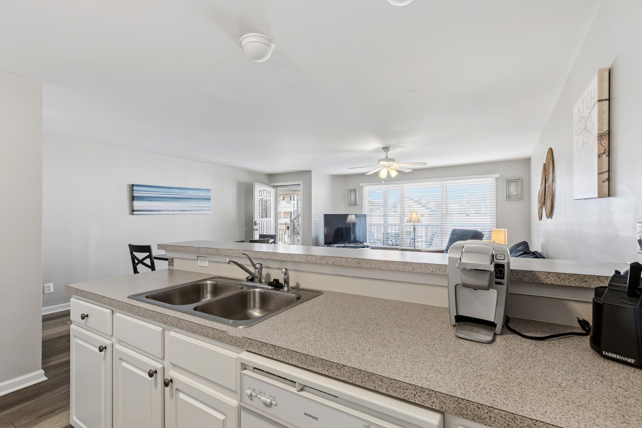 225 E Davis Avenue Unit: C