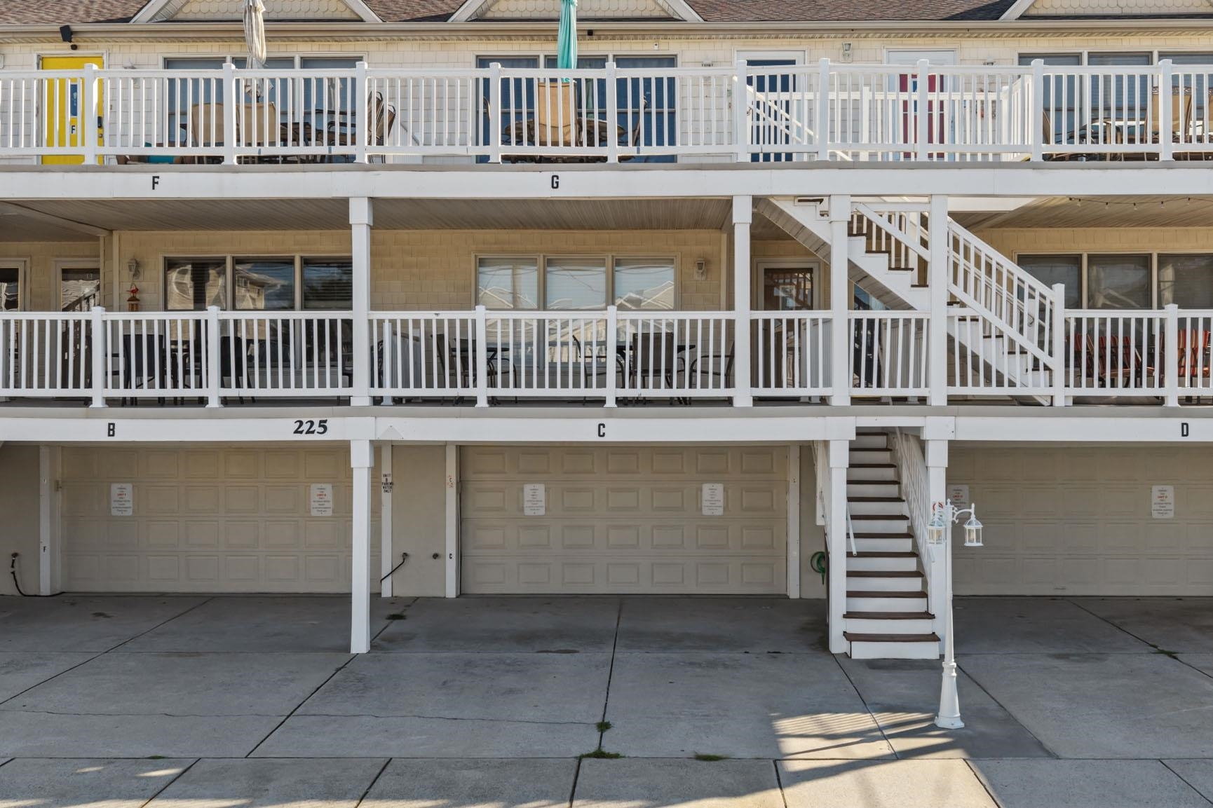 225 E Davis Avenue Unit: C