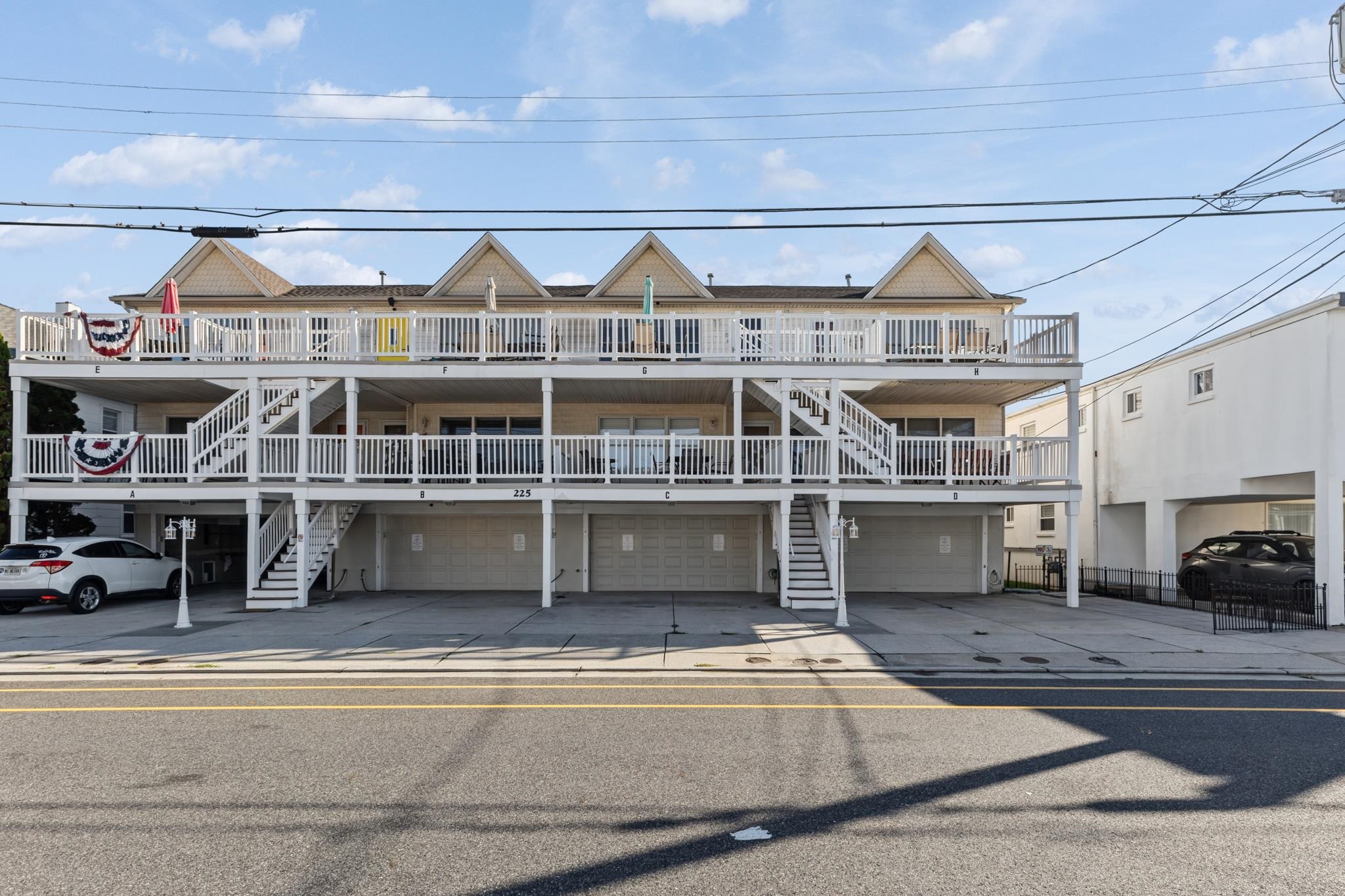225 E Davis Avenue Unit: C