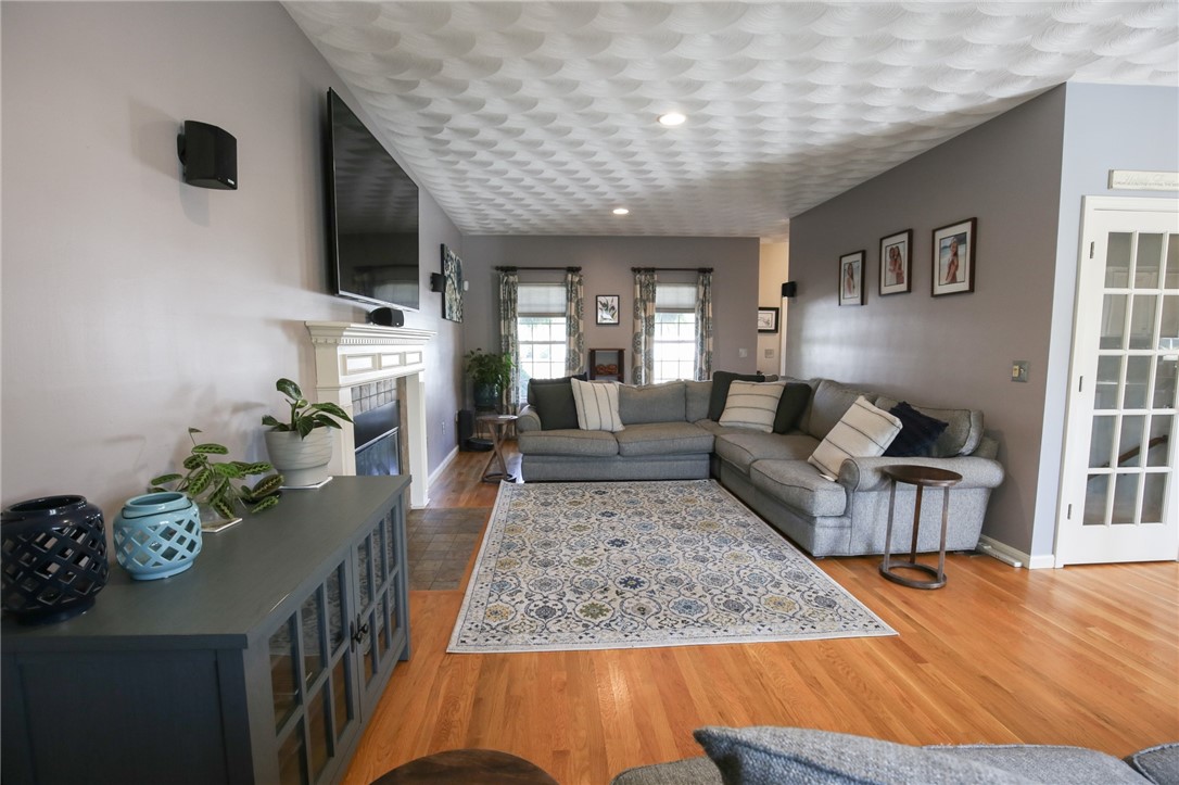 2 Mountain Laurel Drive