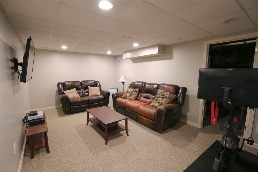 2 Mountain Laurel Drive