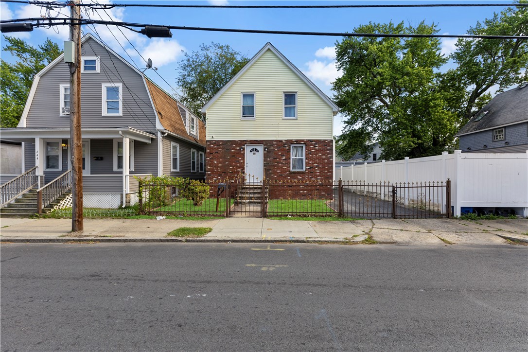 246 Montgomery Avenue