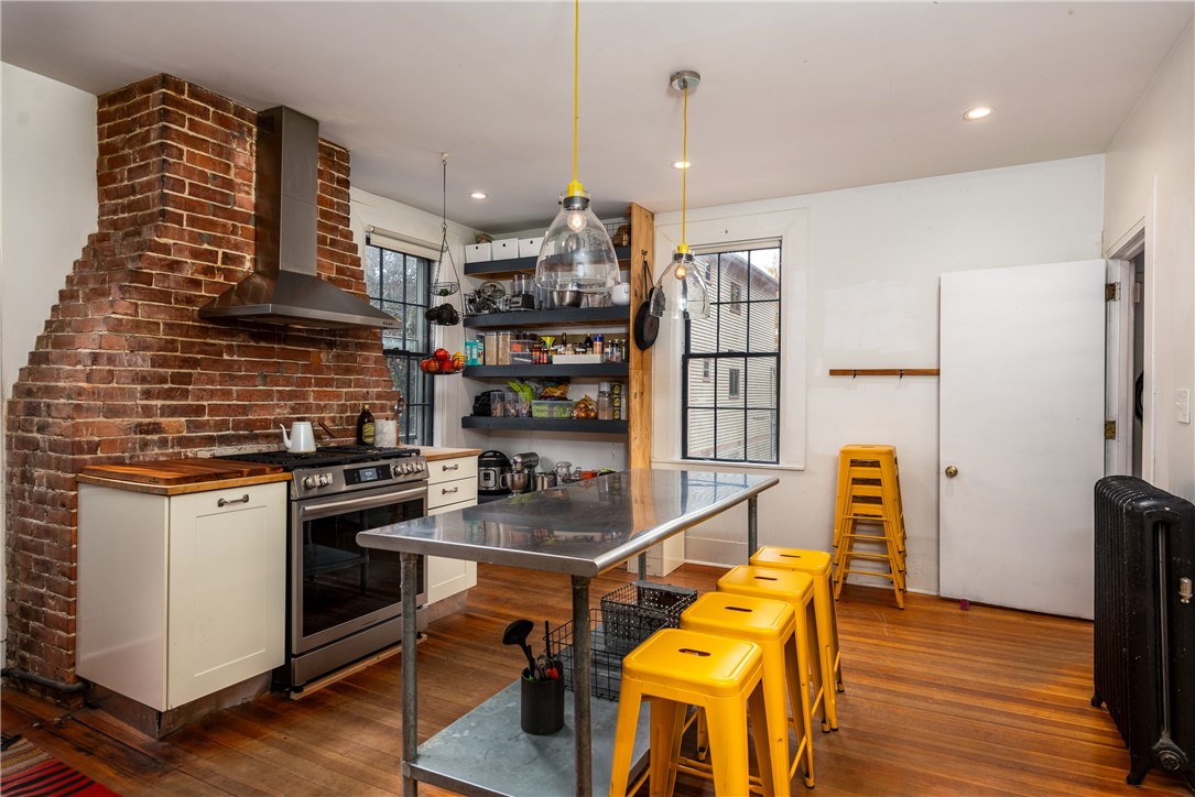 206 Smith Street