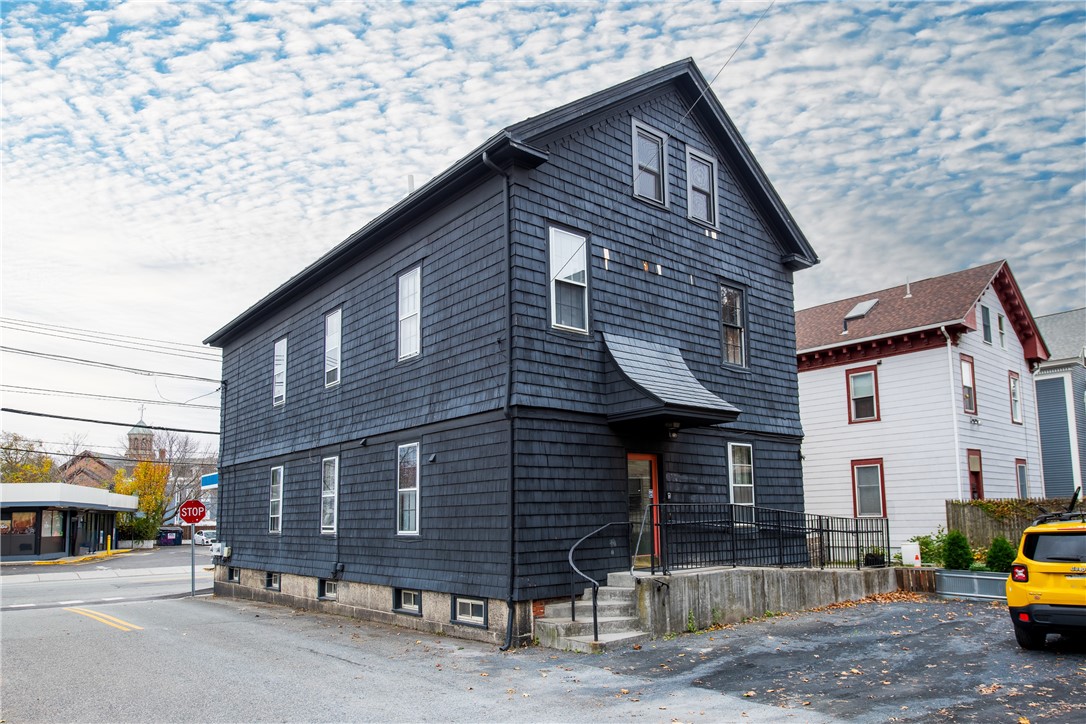 206 Smith Street