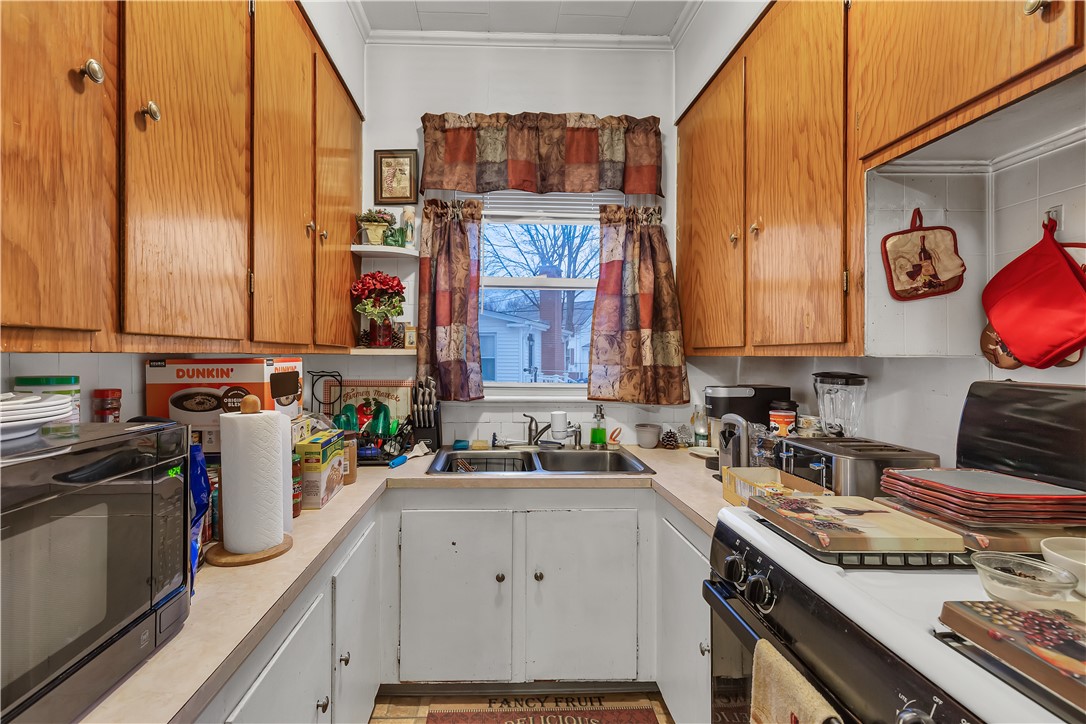 903 Roosevelt Avenue