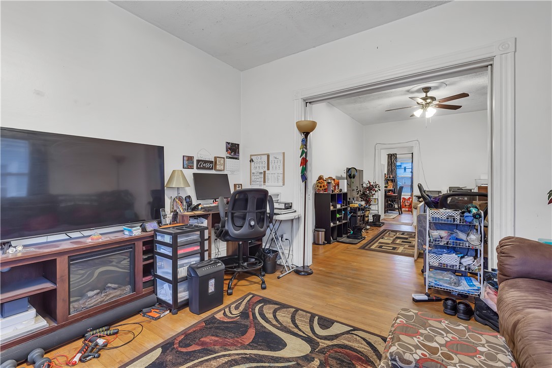 903 Roosevelt Avenue