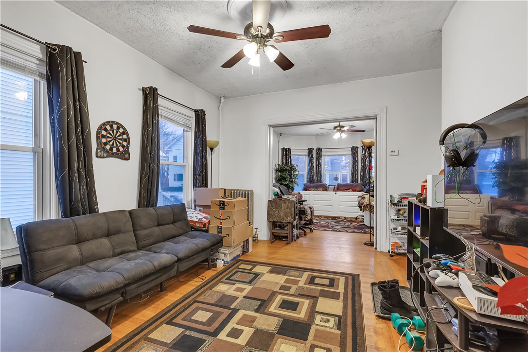 903 Roosevelt Avenue